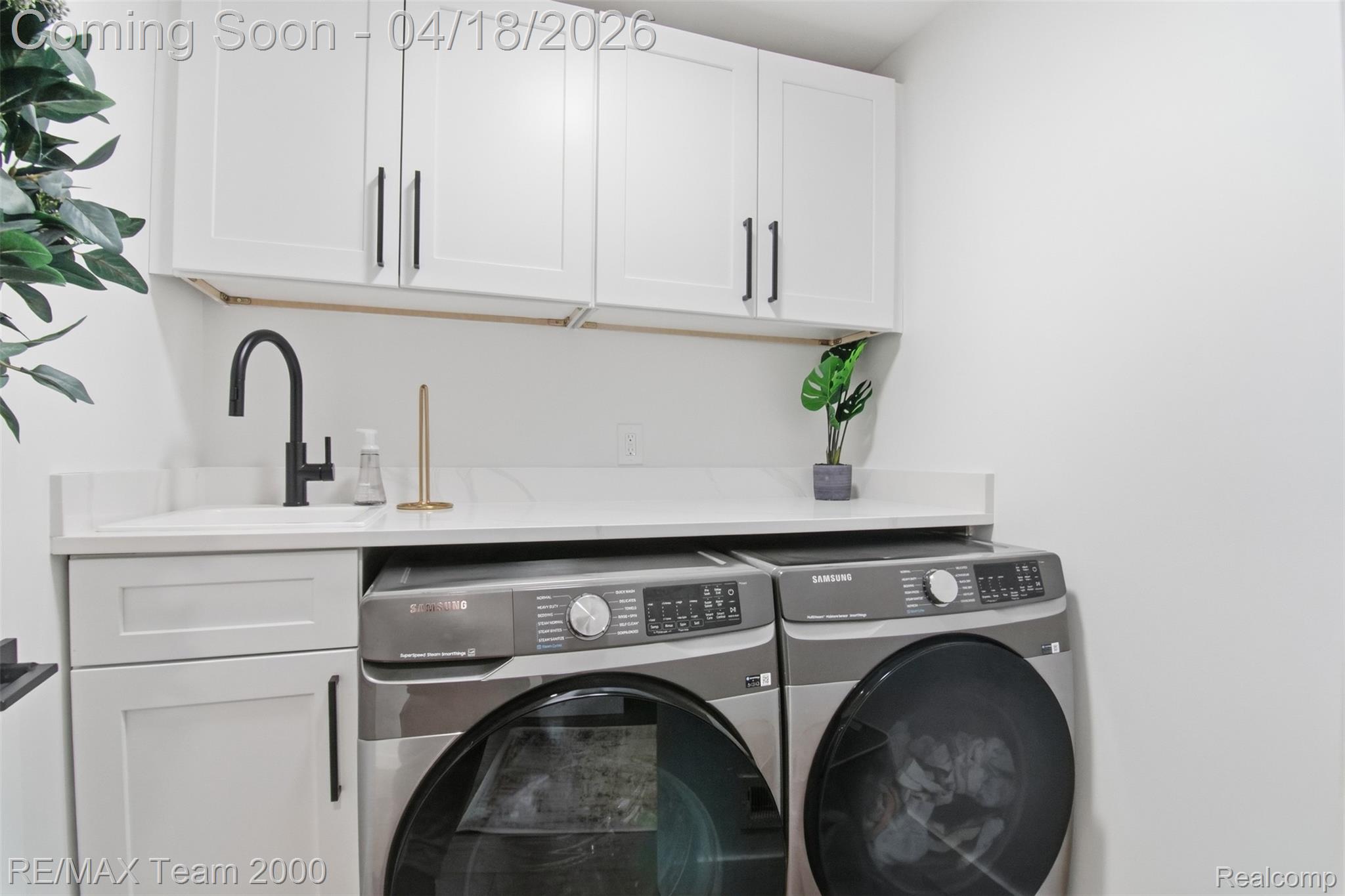 721 N Alexander Avenue