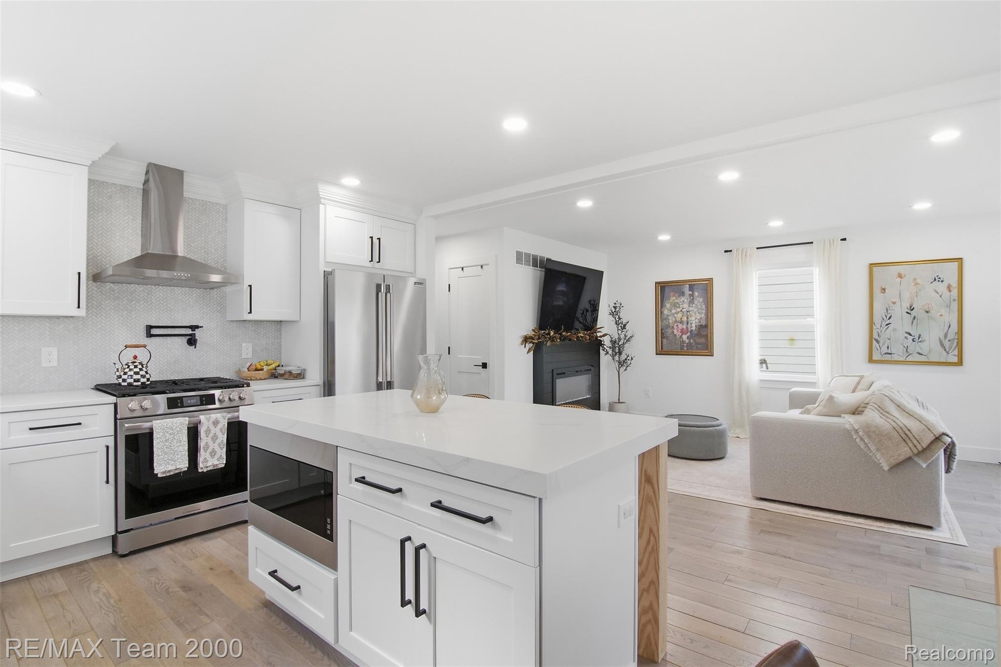 721 N Alexander Avenue
