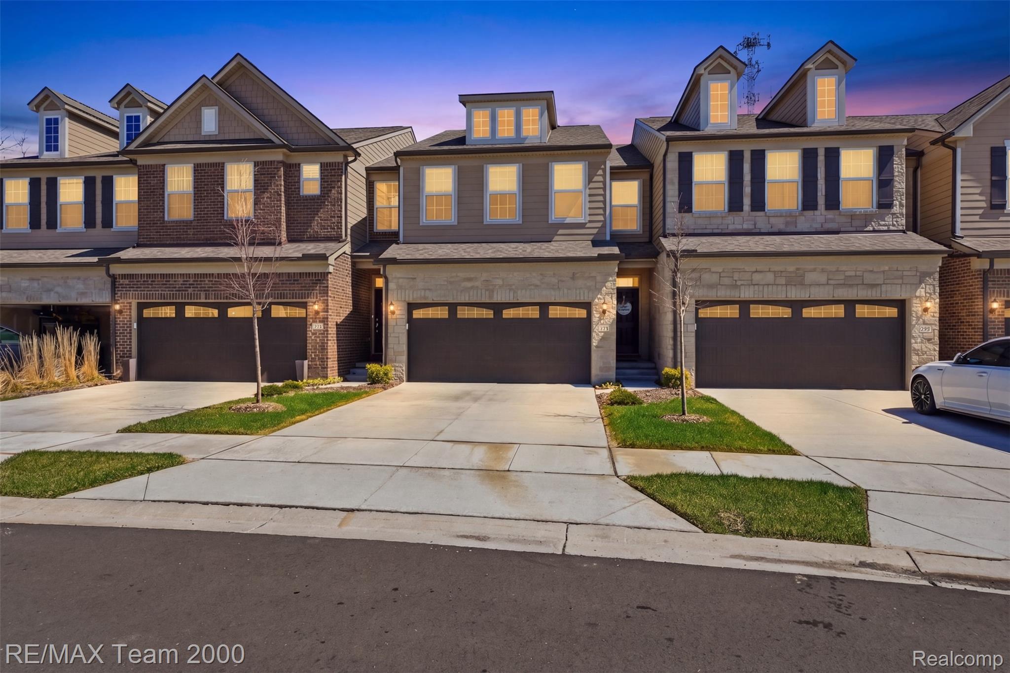 838 Addison Circle