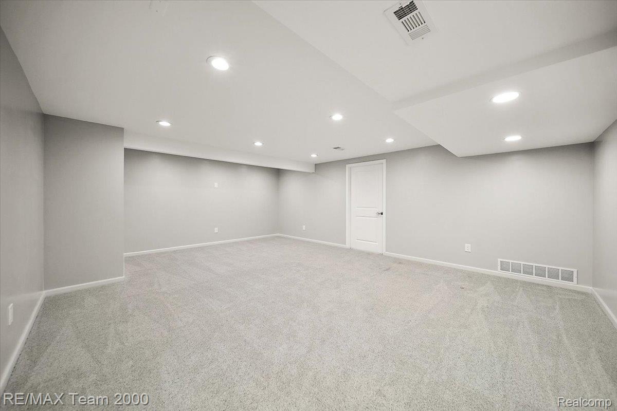 50621 Eisenhower Drive