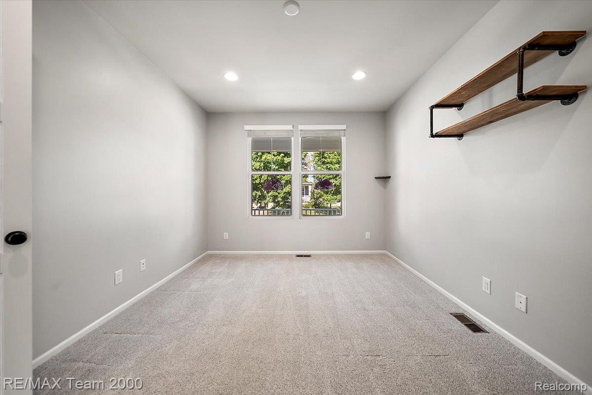 50621 Eisenhower Drive