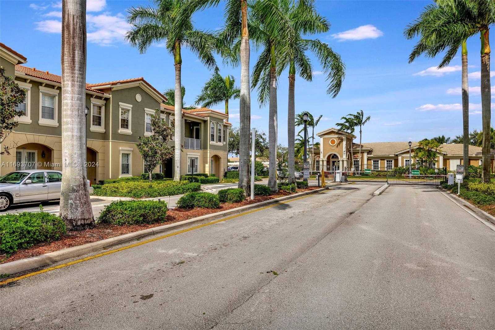 5868 Hampton Hills Blvd # 6202