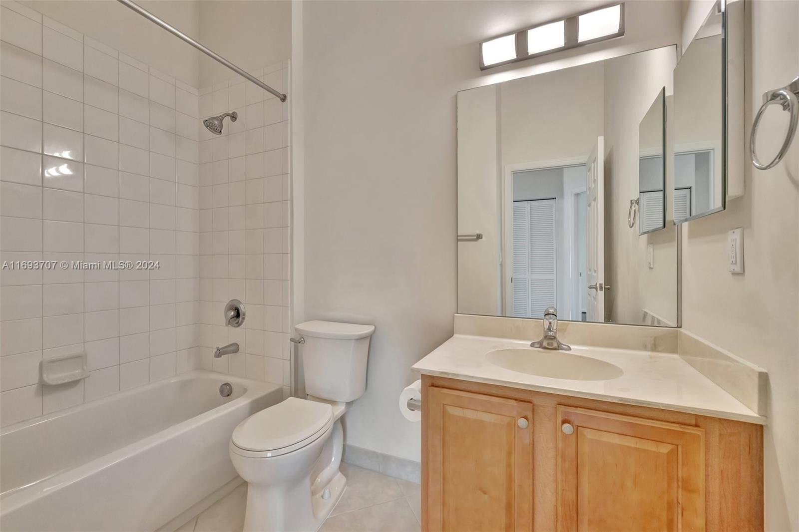5868 Hampton Hills Blvd # 6202