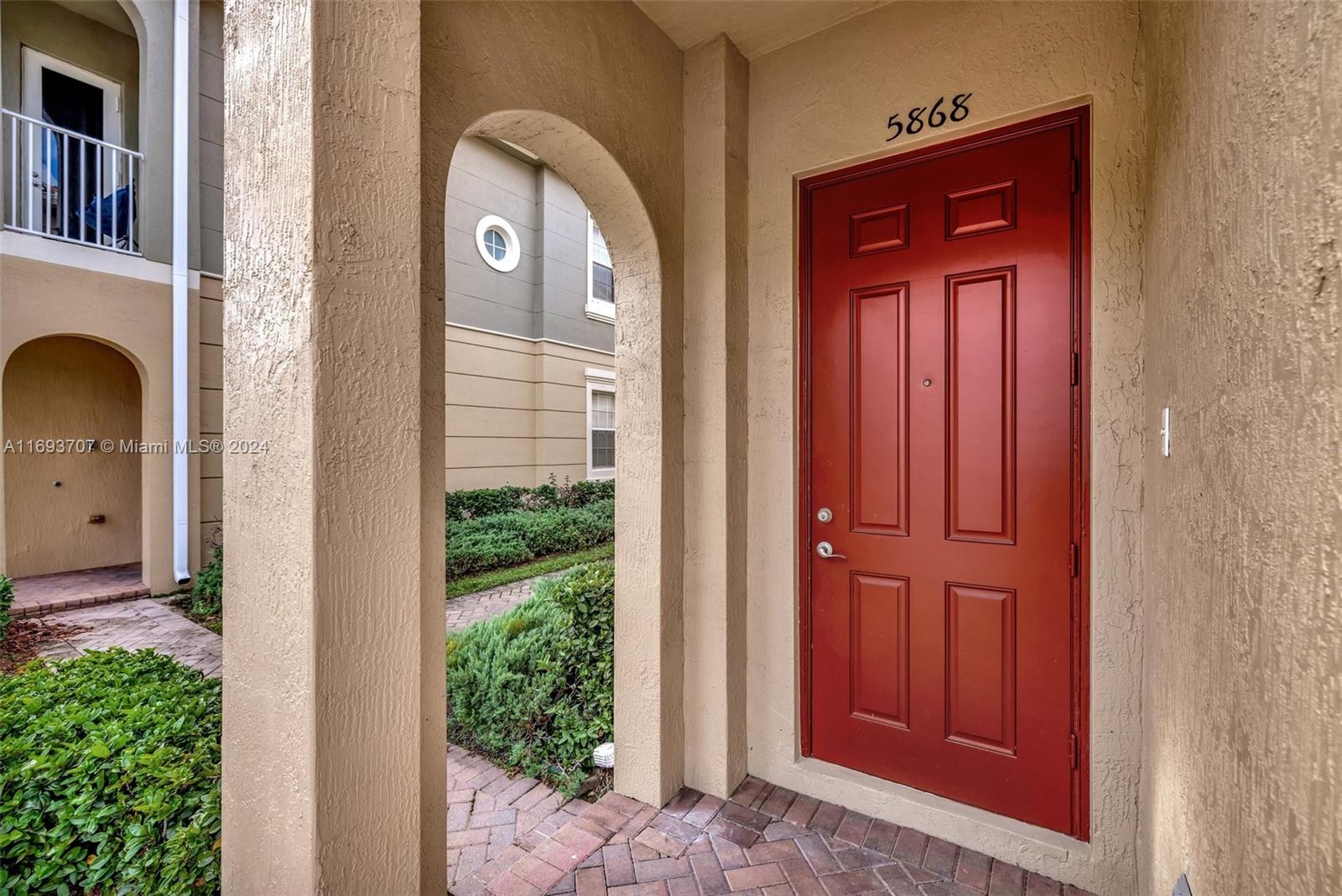 5868 Hampton Hills Blvd # 6202