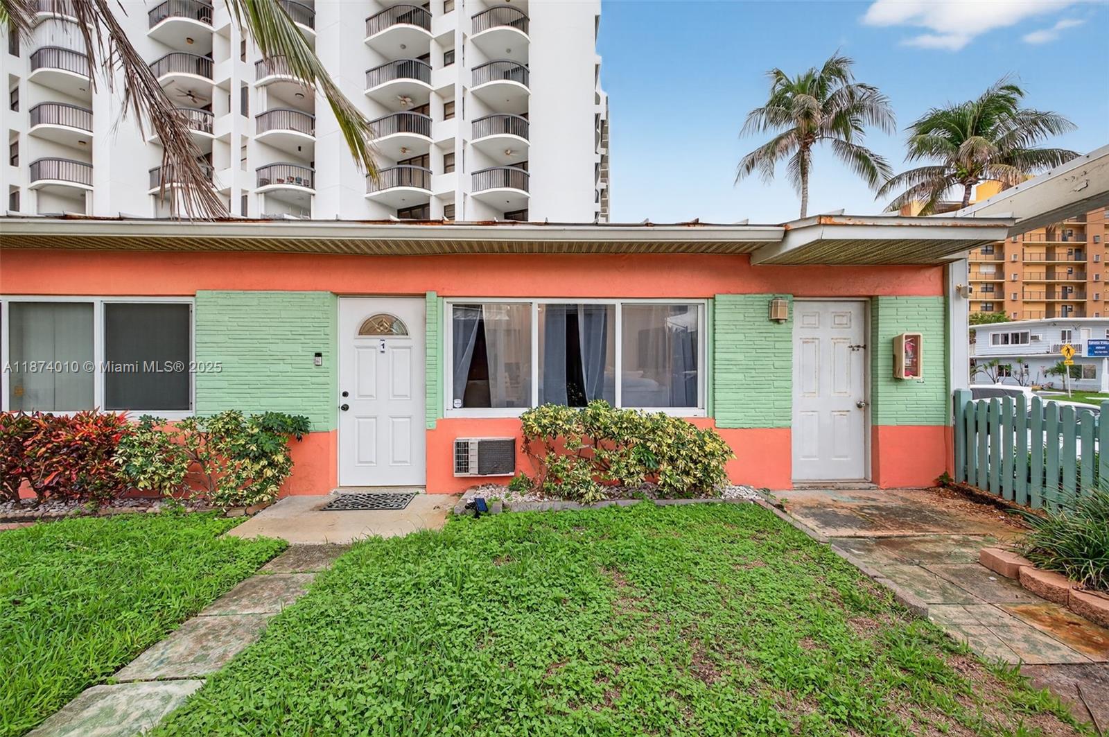 820 N Ocean Blvd # 1