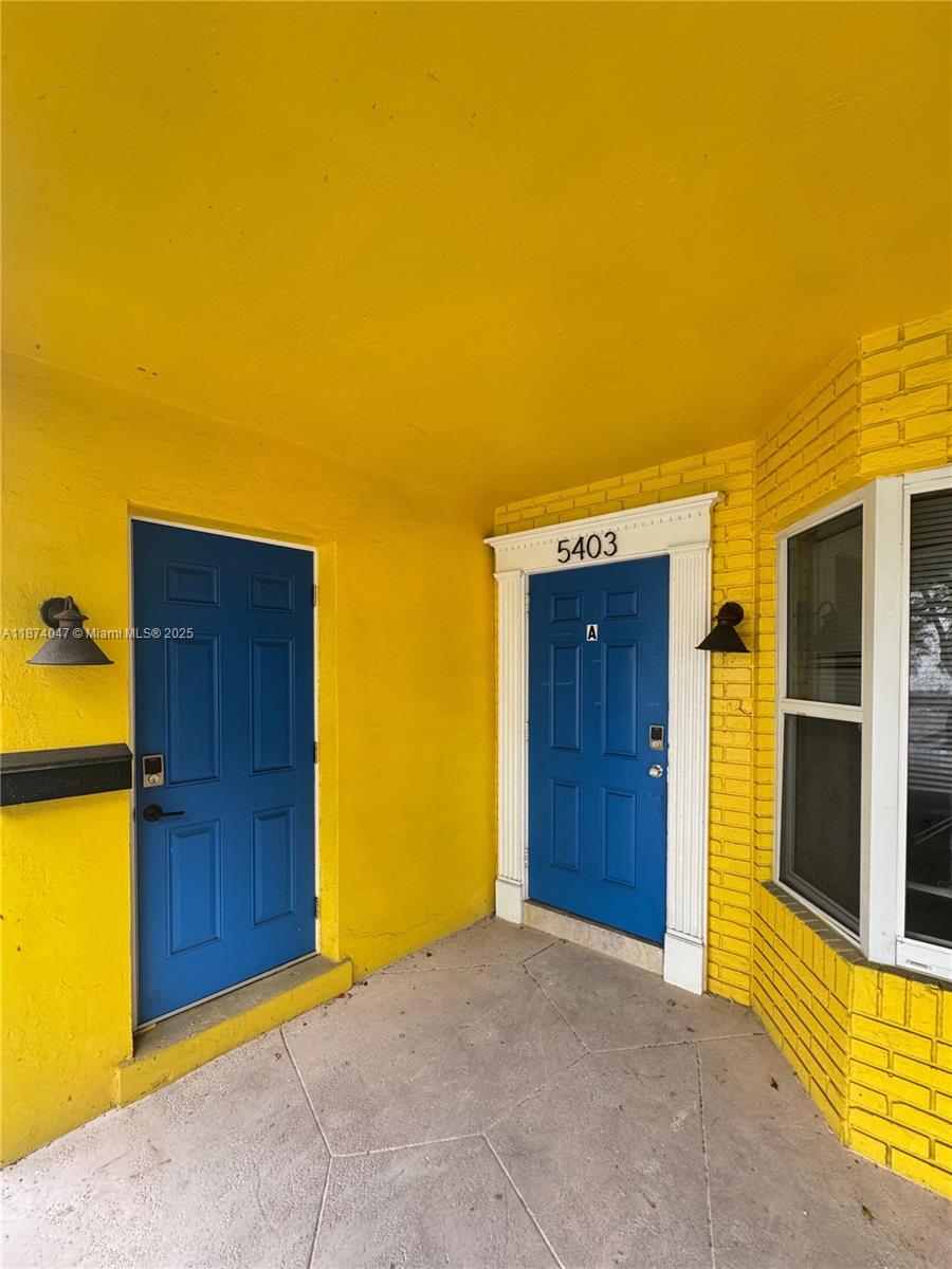 5403 NE 22nd Ter