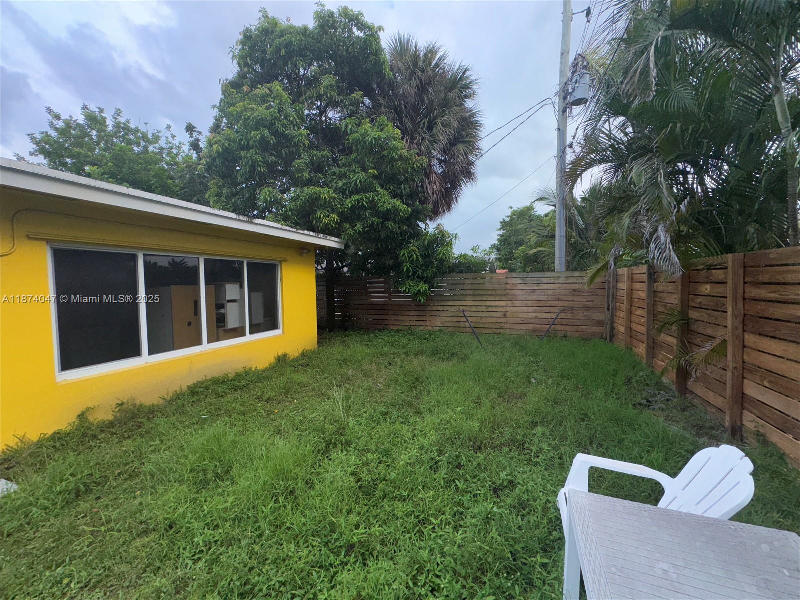 5403 NE 22nd Ter