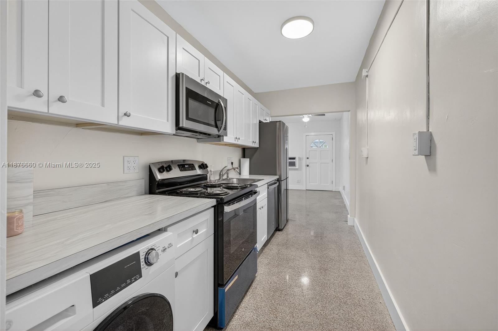 820 N Ocean Blvd # 16