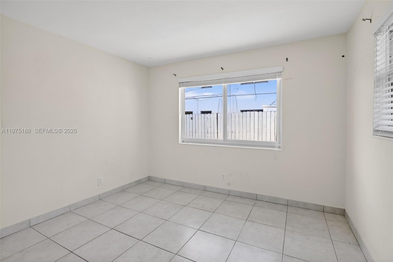 4825 NE 23rd Ave # 7 Unit: 1-7