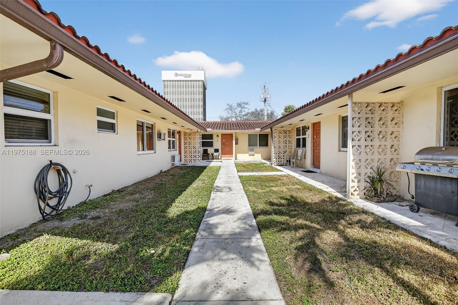 4825 NE 23rd Ave # 7 Unit: 1-7