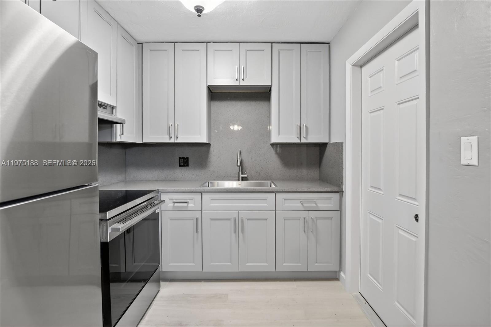 4825 NE 23rd Ave # 7 Unit: 1-7