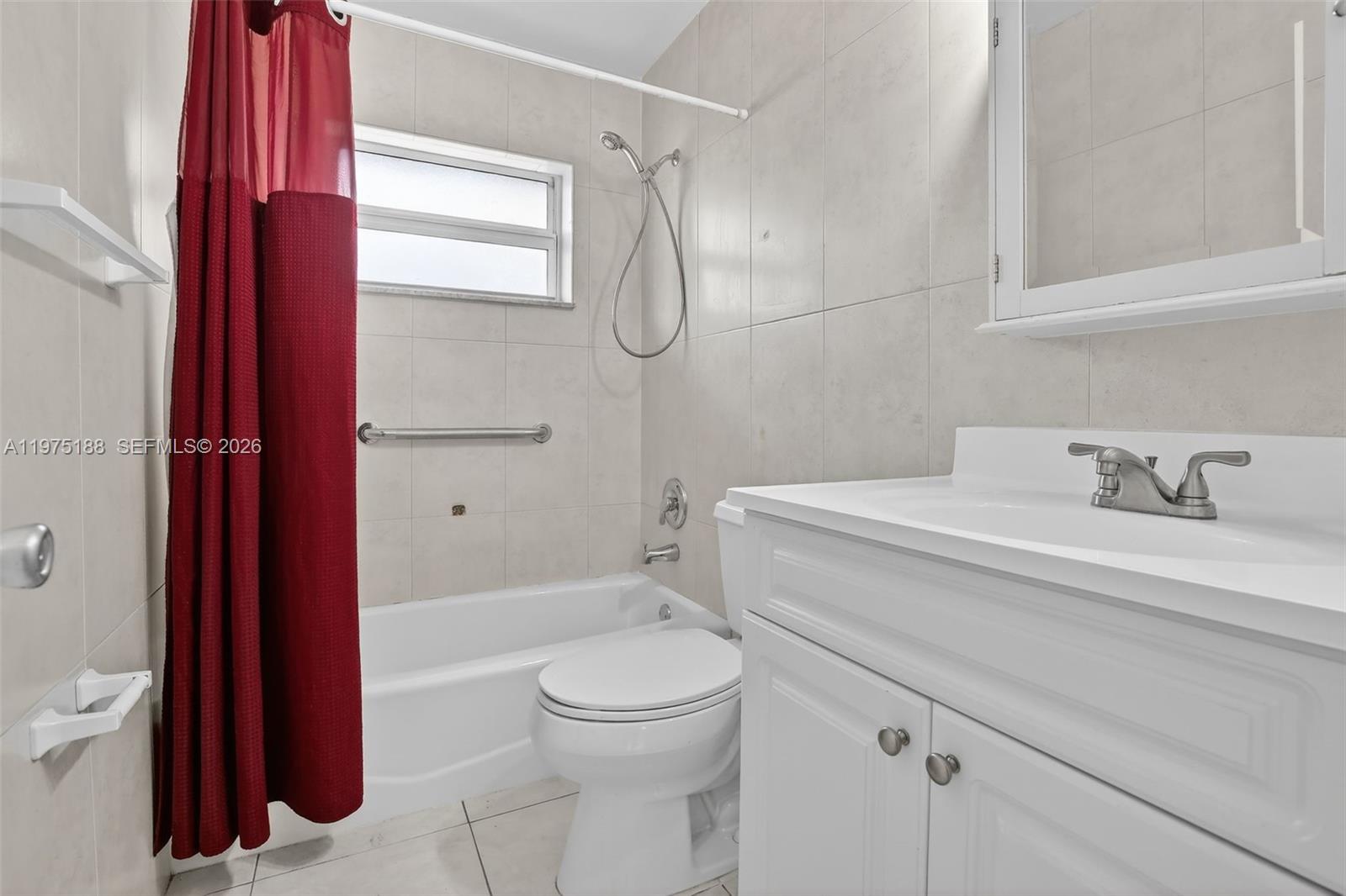 4825 NE 23rd Ave # 7 Unit: 1-7