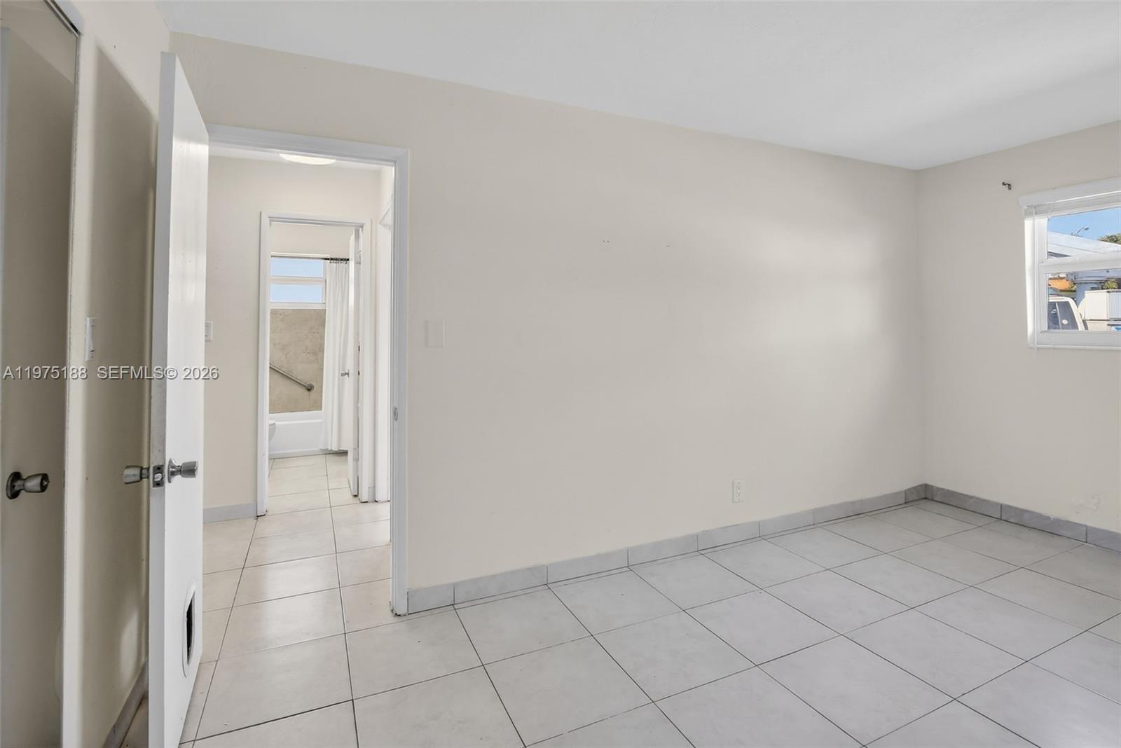 4825 NE 23rd Ave # 7 Unit: 1-7