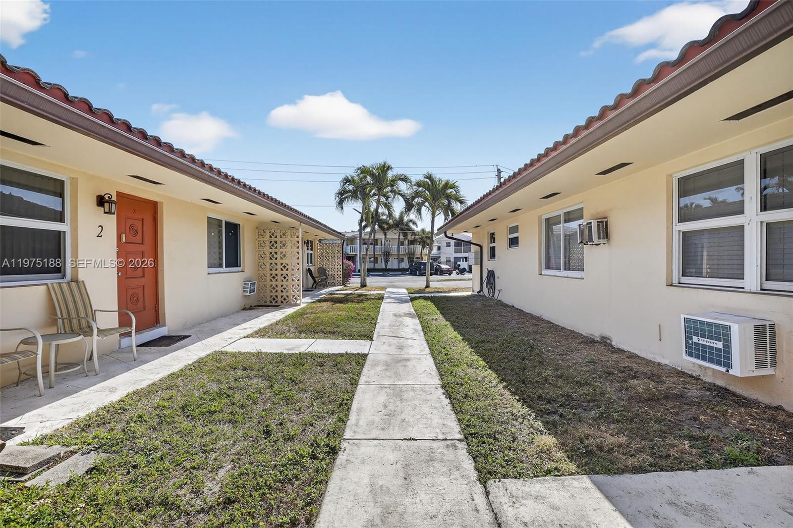 4825 NE 23rd Ave # 7 Unit: 1-7