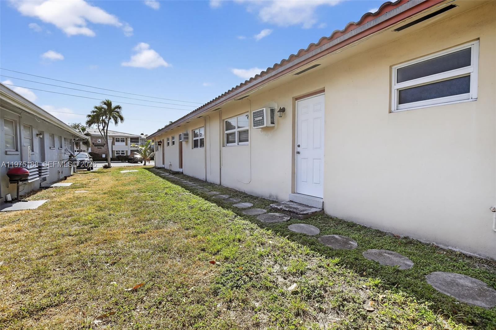 4825 NE 23rd Ave # 7 Unit: 1-7