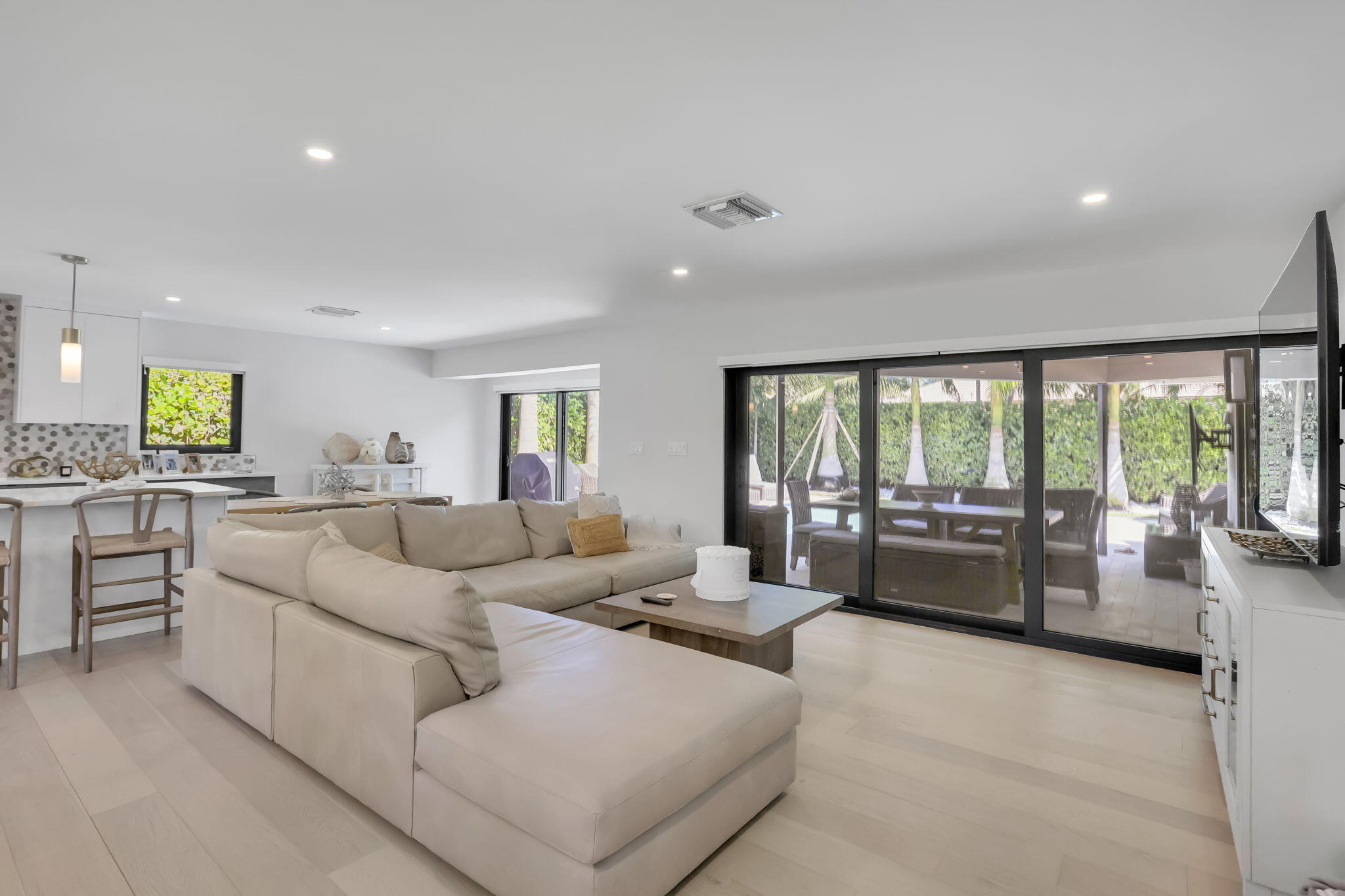 2520 SW 5th Street