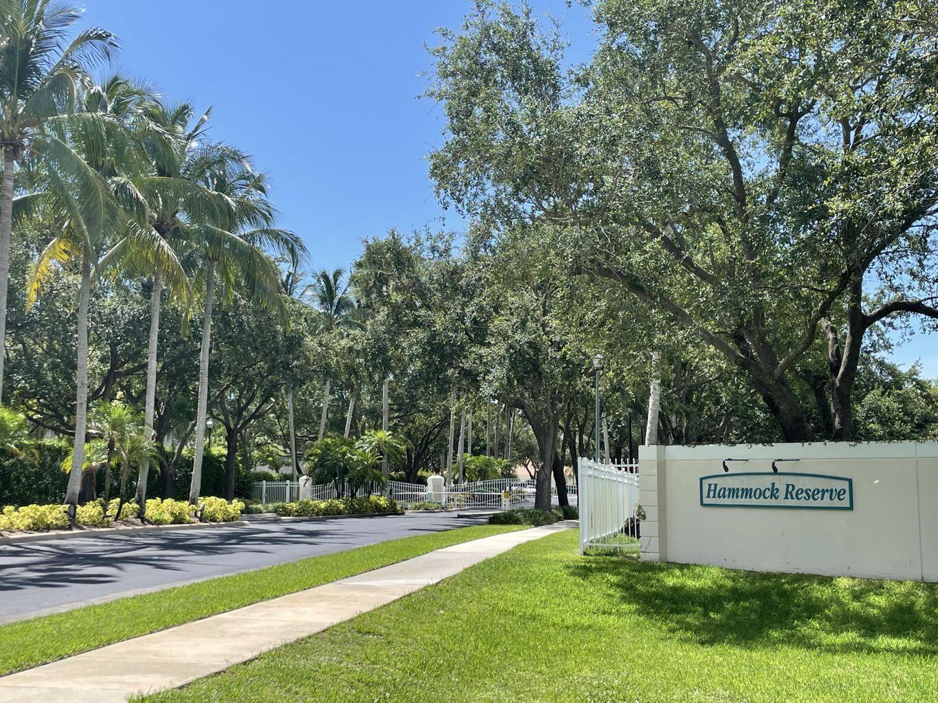 4601 Hammock Circle