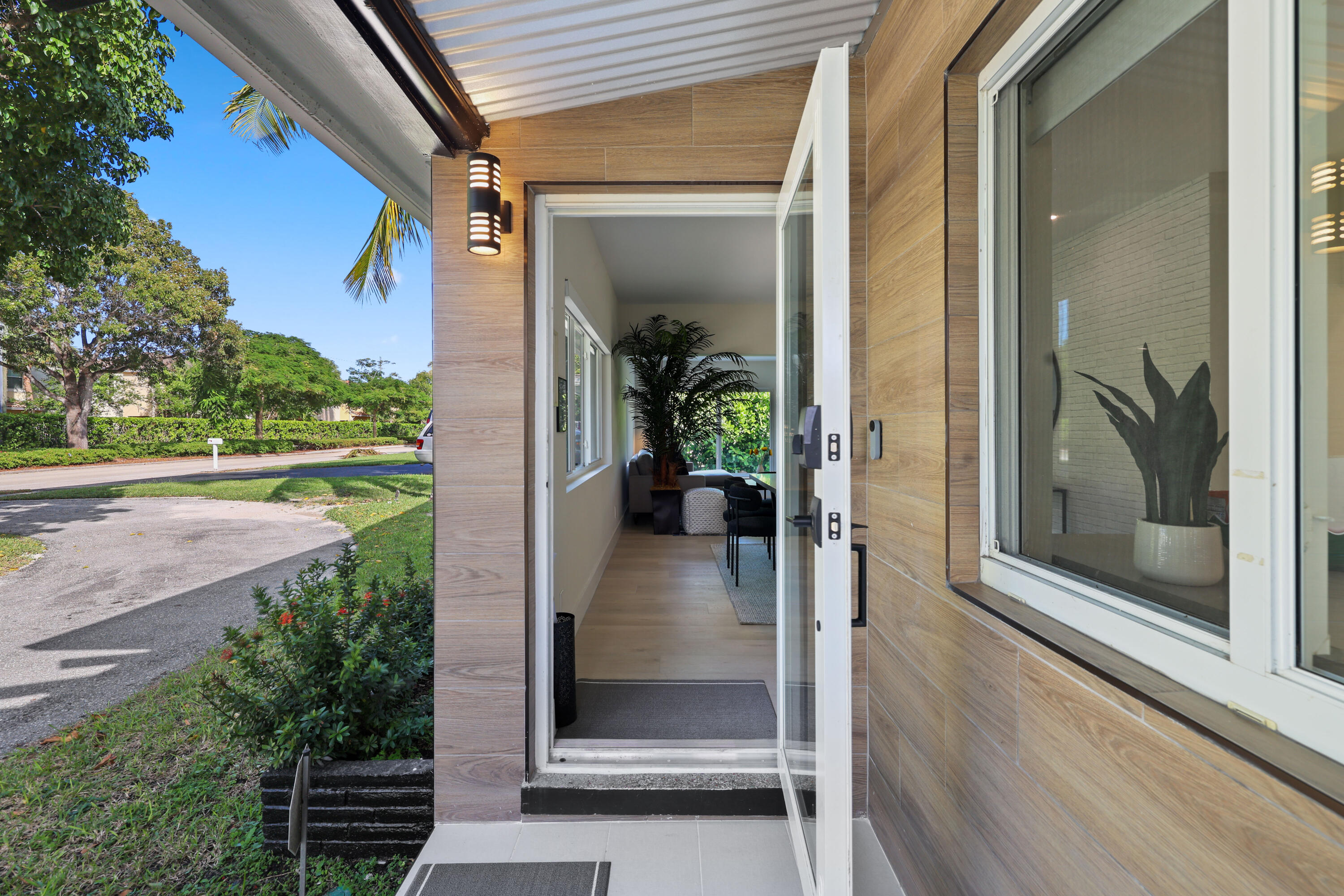 312 Gulfstream Boulevard