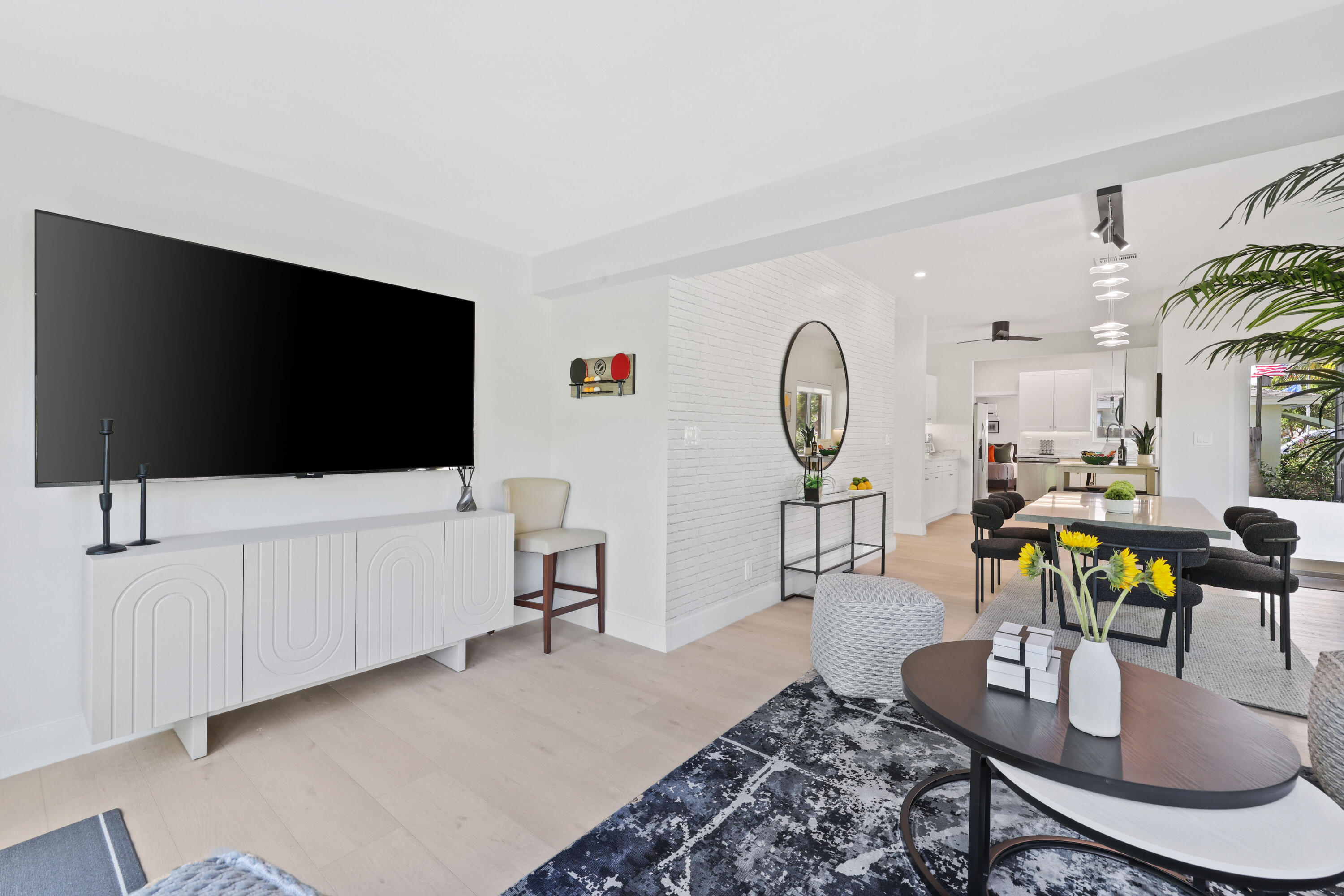 312 Gulfstream Boulevard