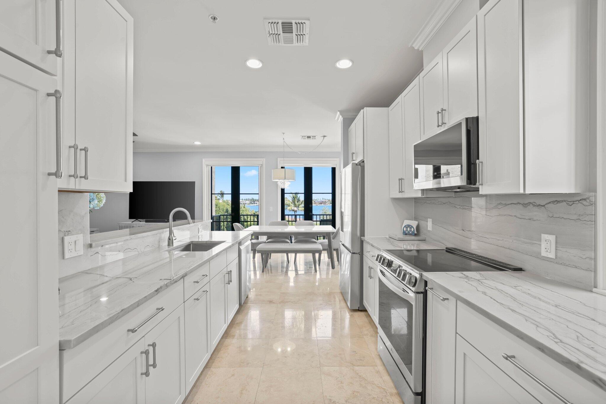 920 Via Villagio