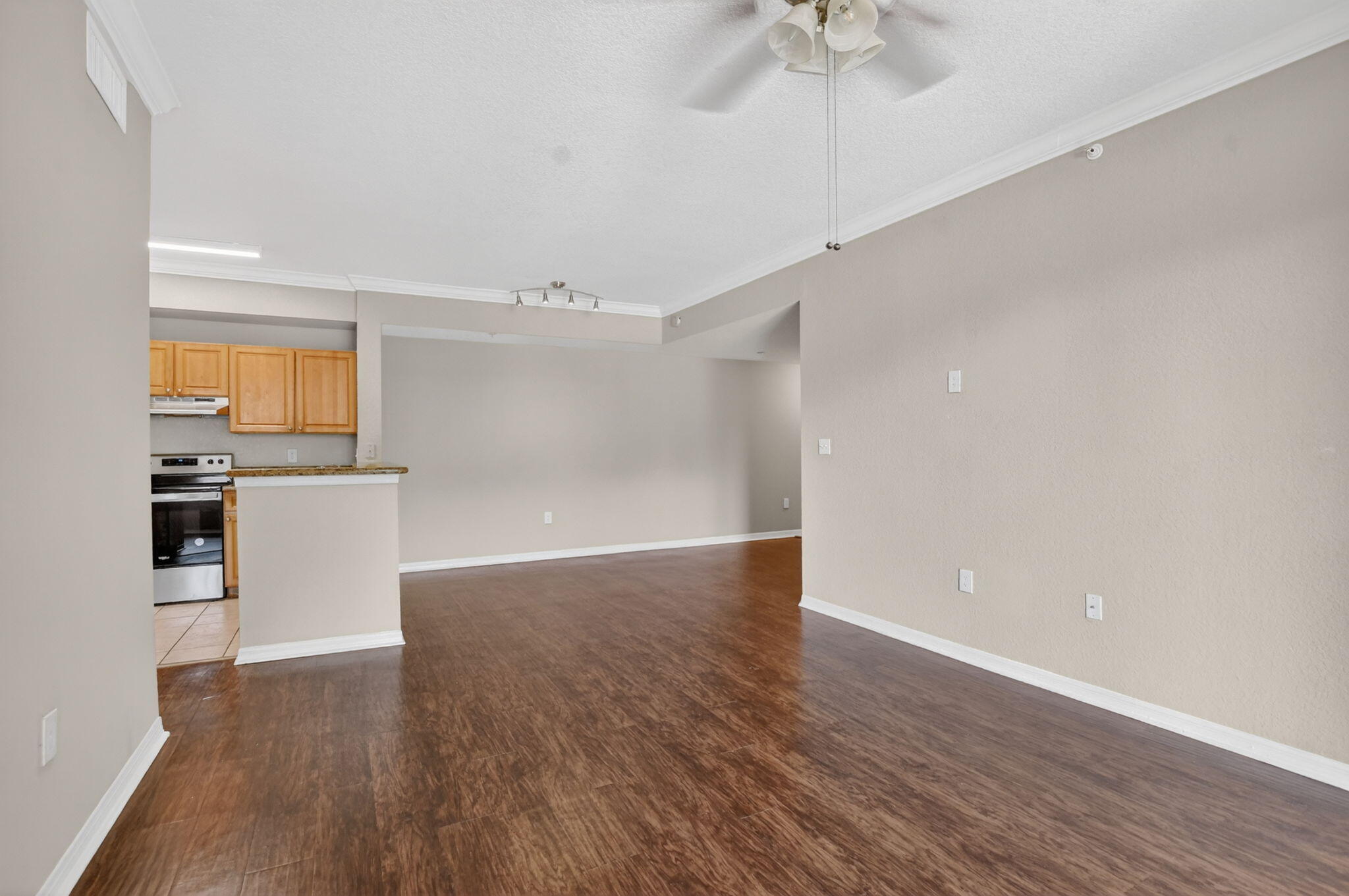 15085 Michelangelo Boulevard 105