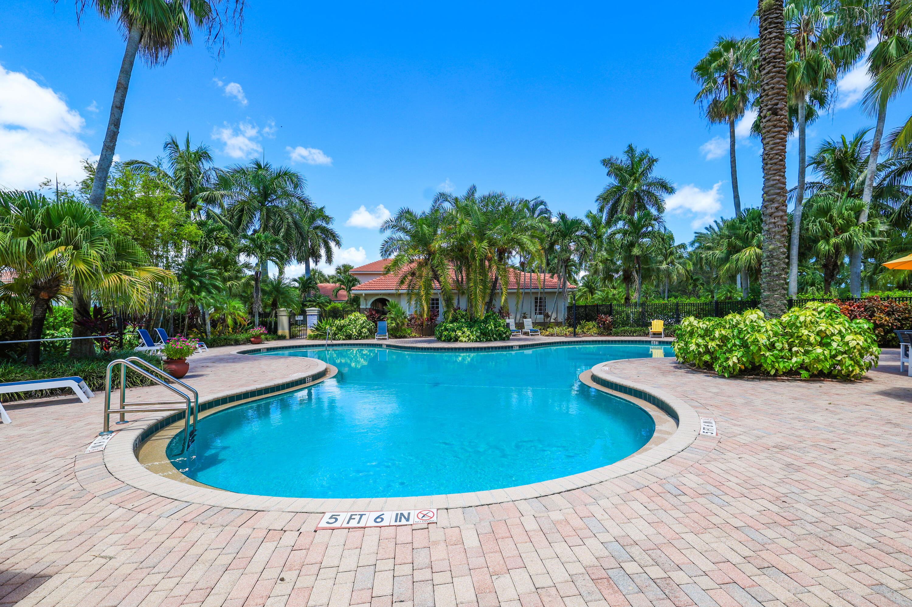 15065 Michelangelo Boulevard 305