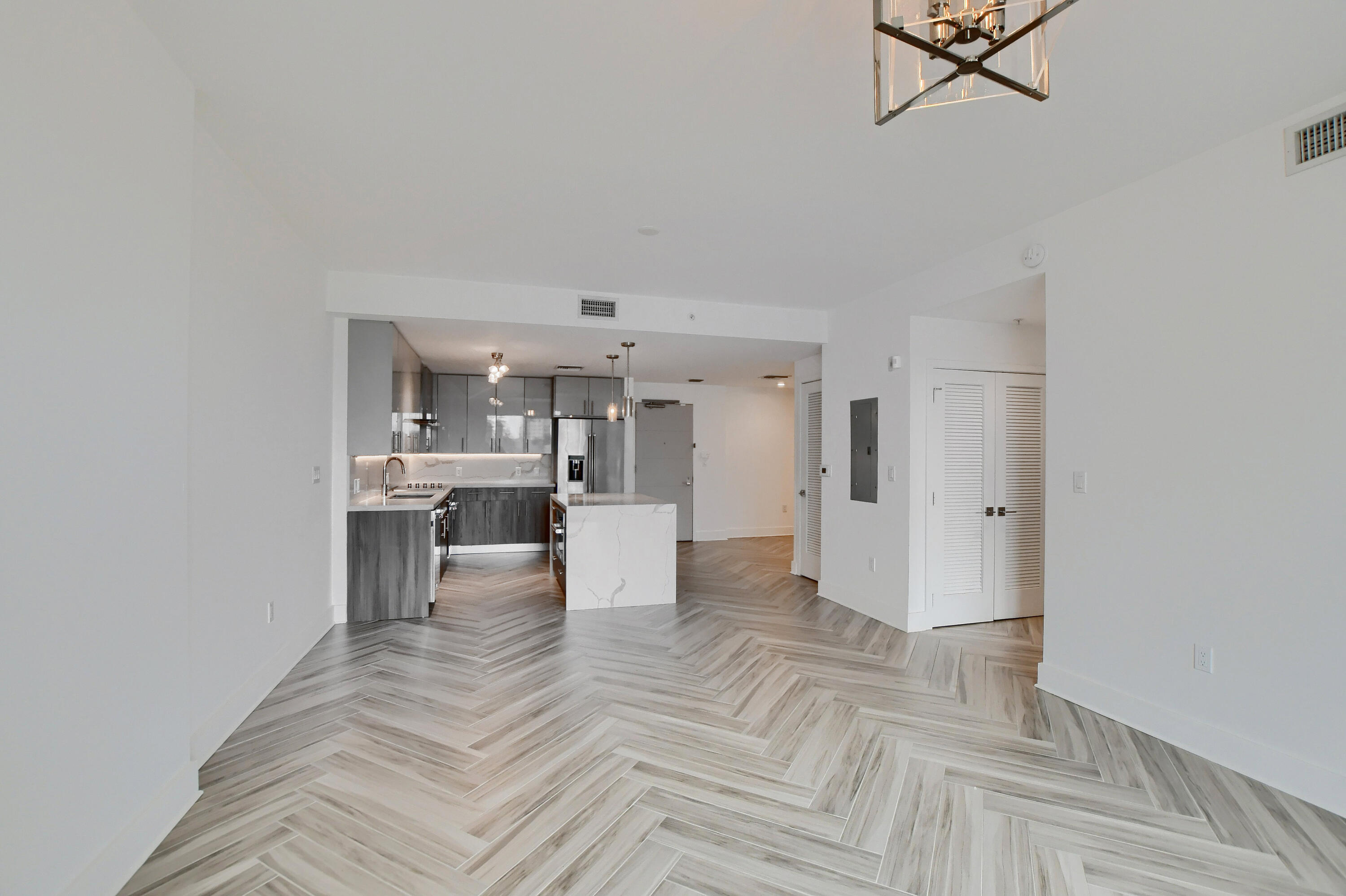 236 SE 5th Avenue 205