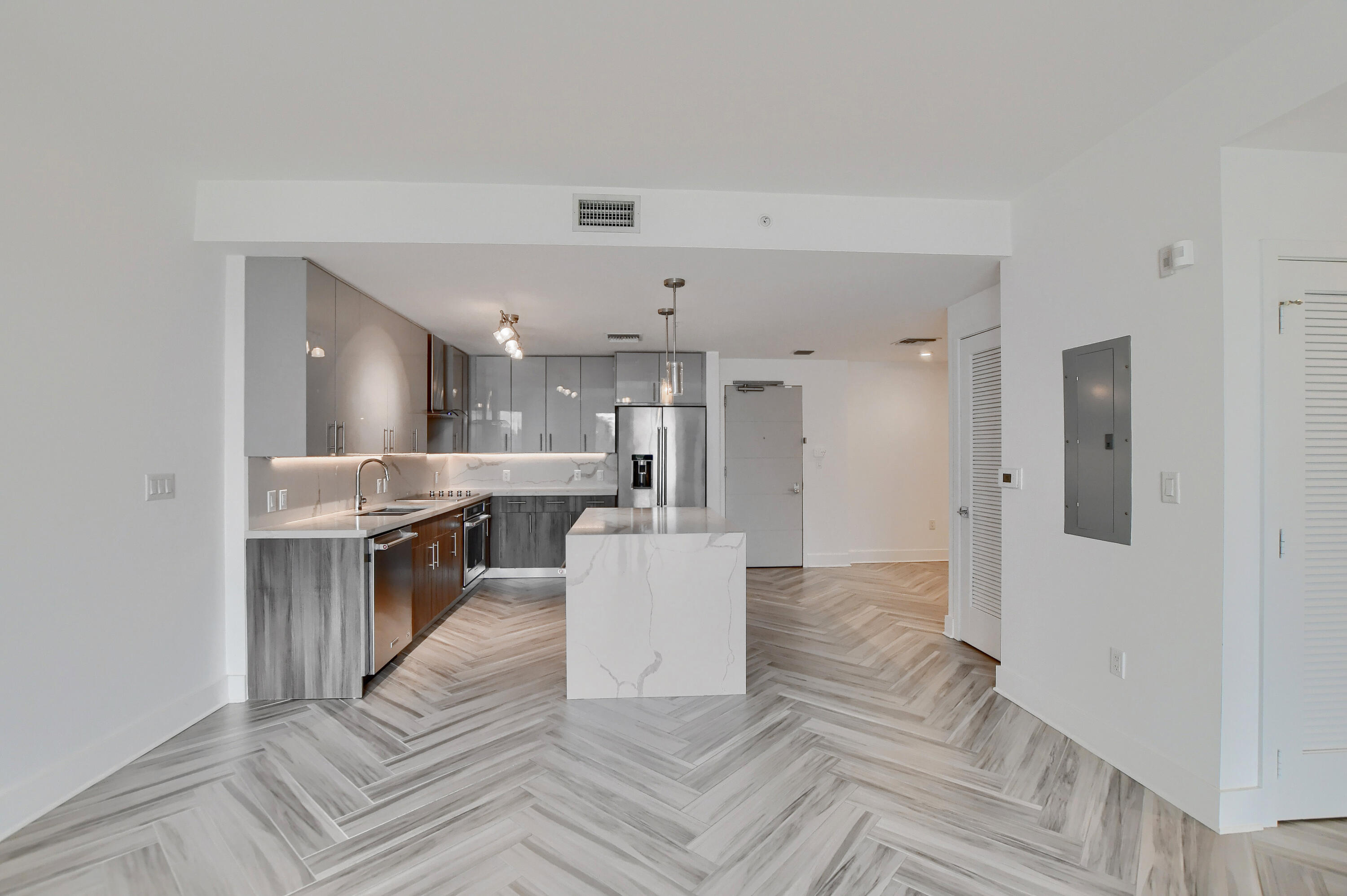 236 SE 5th Avenue 205