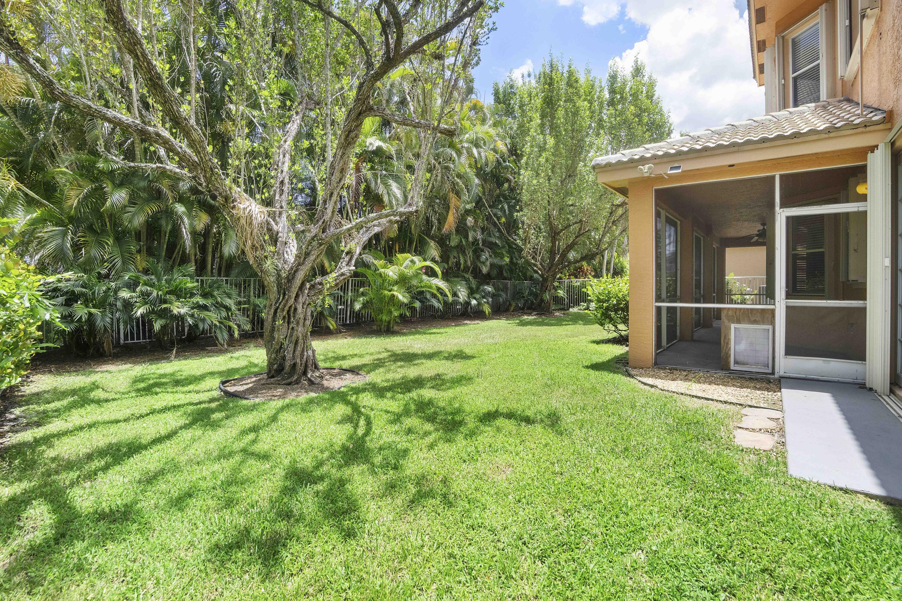 6370 Stonehurst Circle