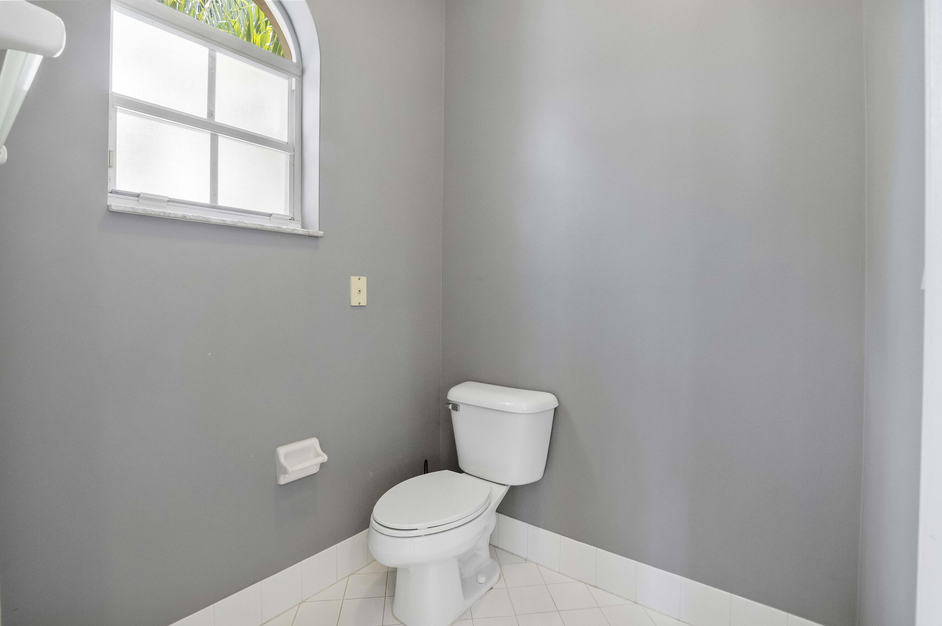6370 Stonehurst Circle