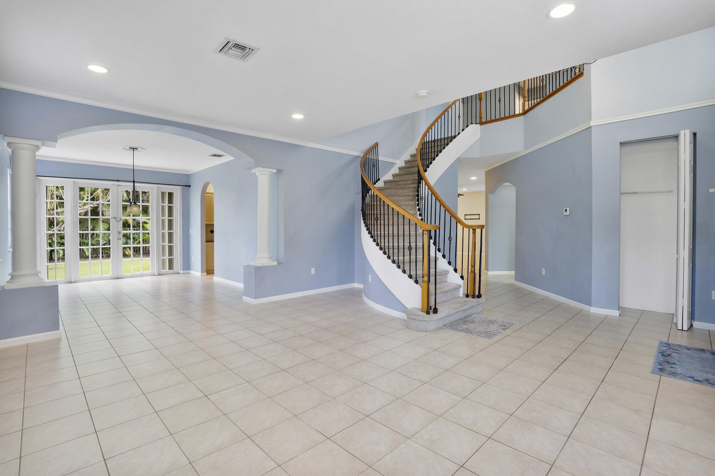 6370 Stonehurst Circle