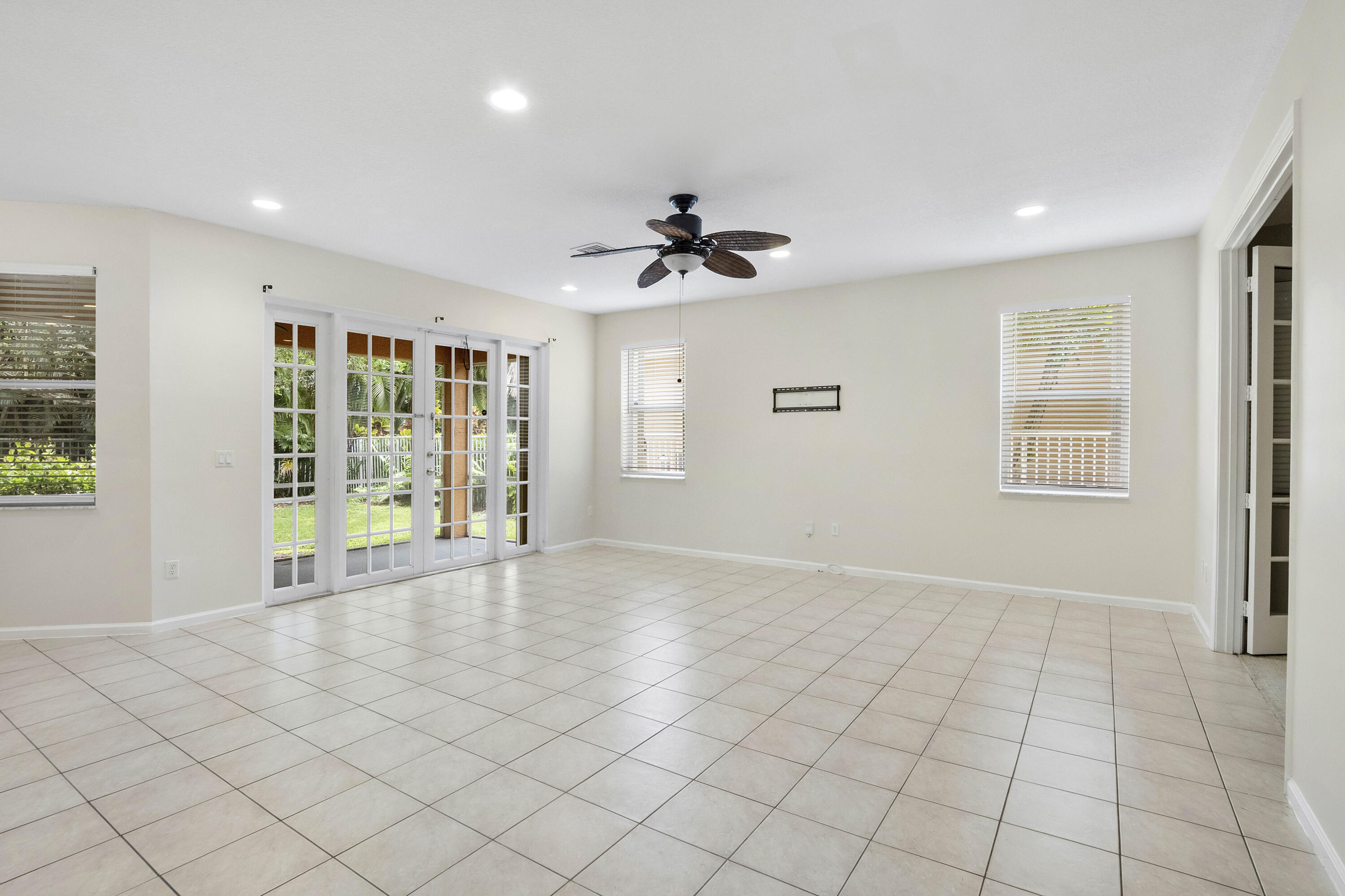 6370 Stonehurst Circle