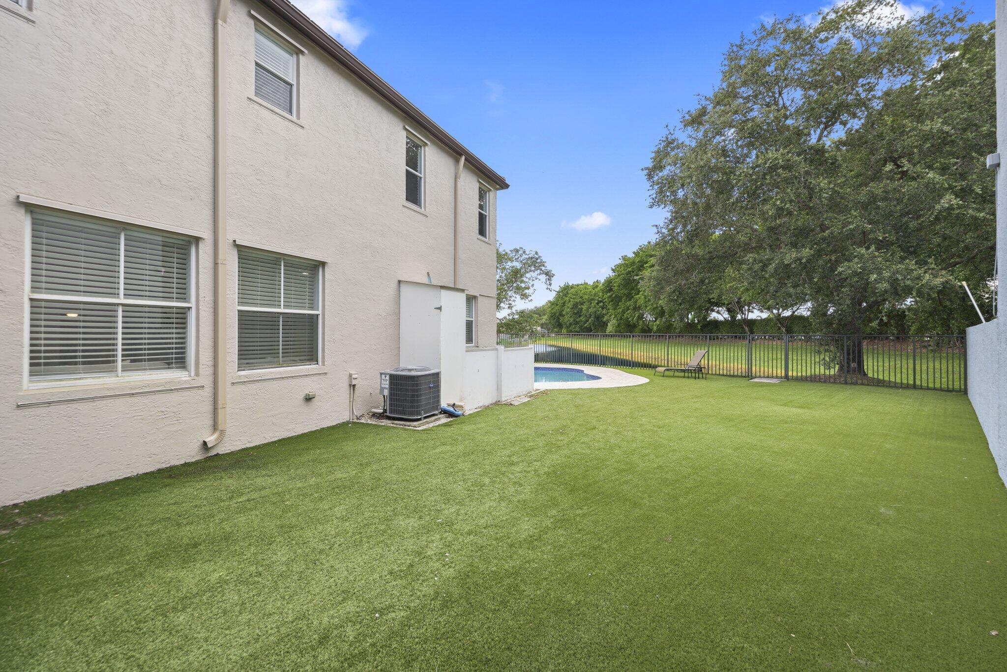 7518 Oak Grove Circle