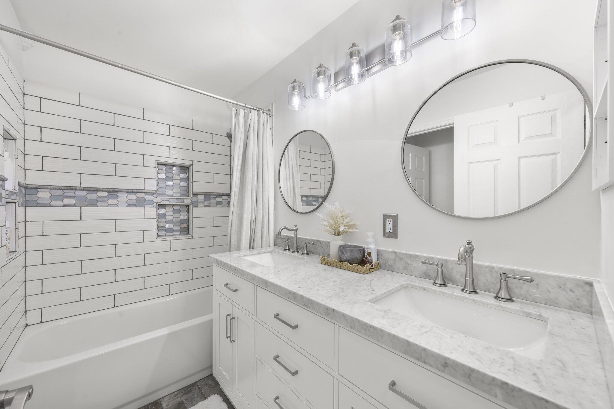 7518 Oak Grove Circle