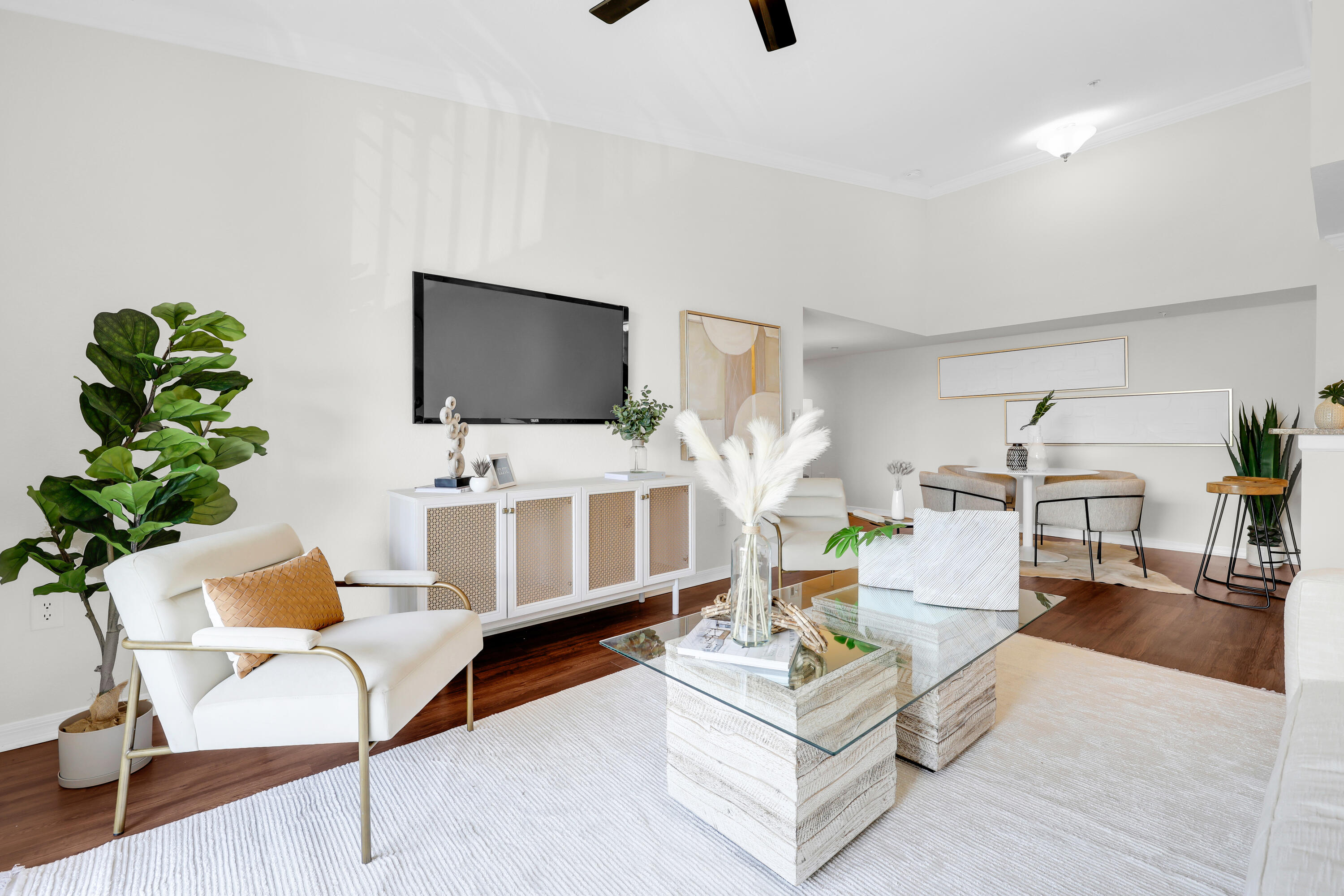 15035 Michelangelo Boulevard 303