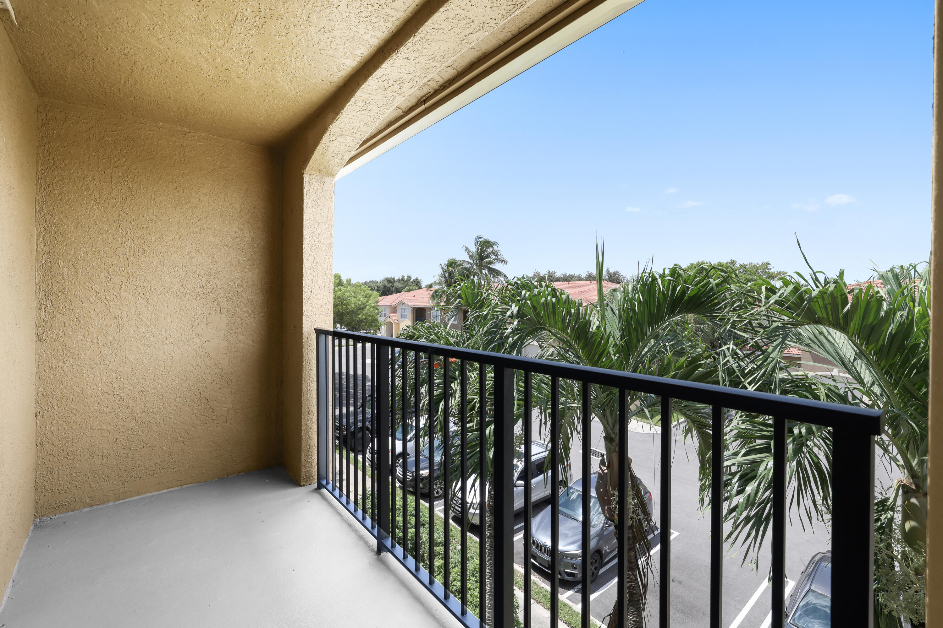 15035 Michelangelo Boulevard 303