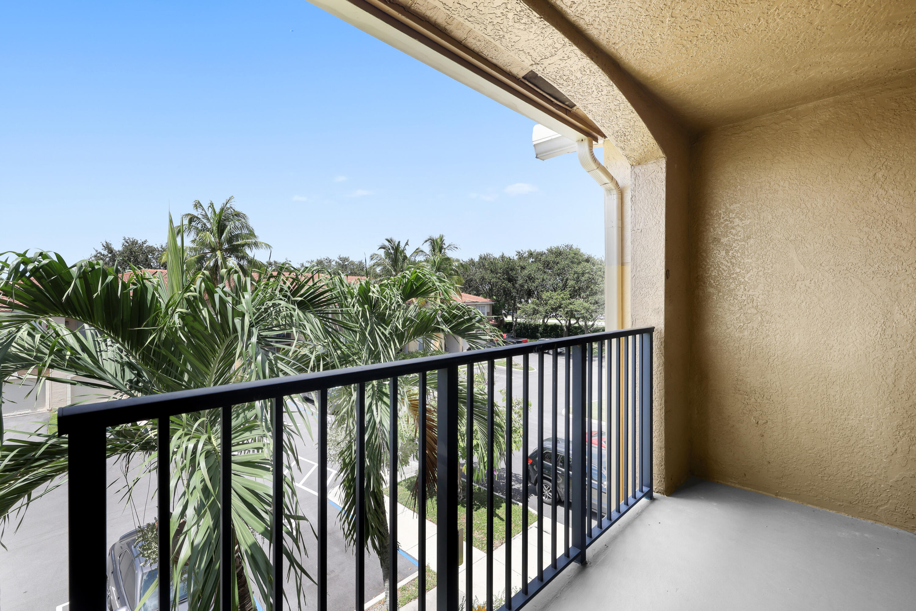 15035 Michelangelo Boulevard 303