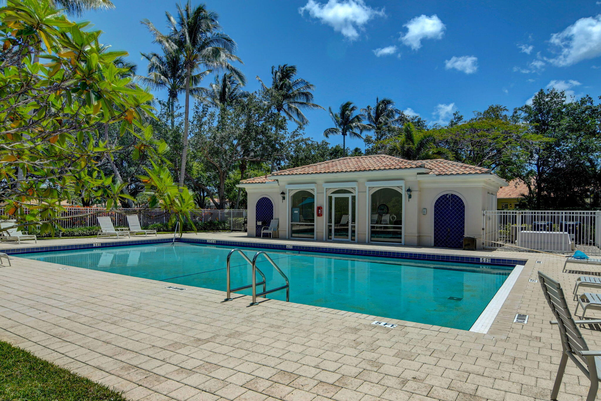 4690 Hammock Circle