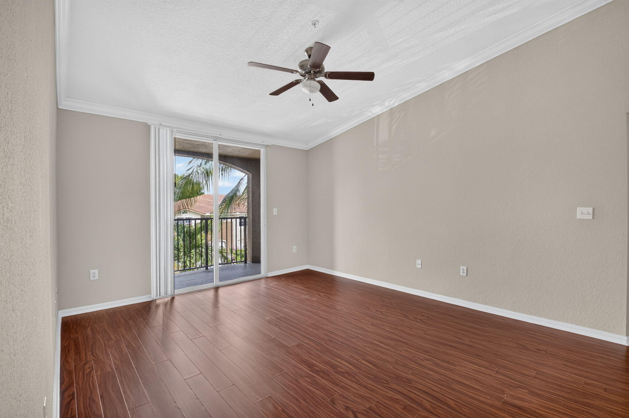 15135 MICHELANGELO Boulevard 303