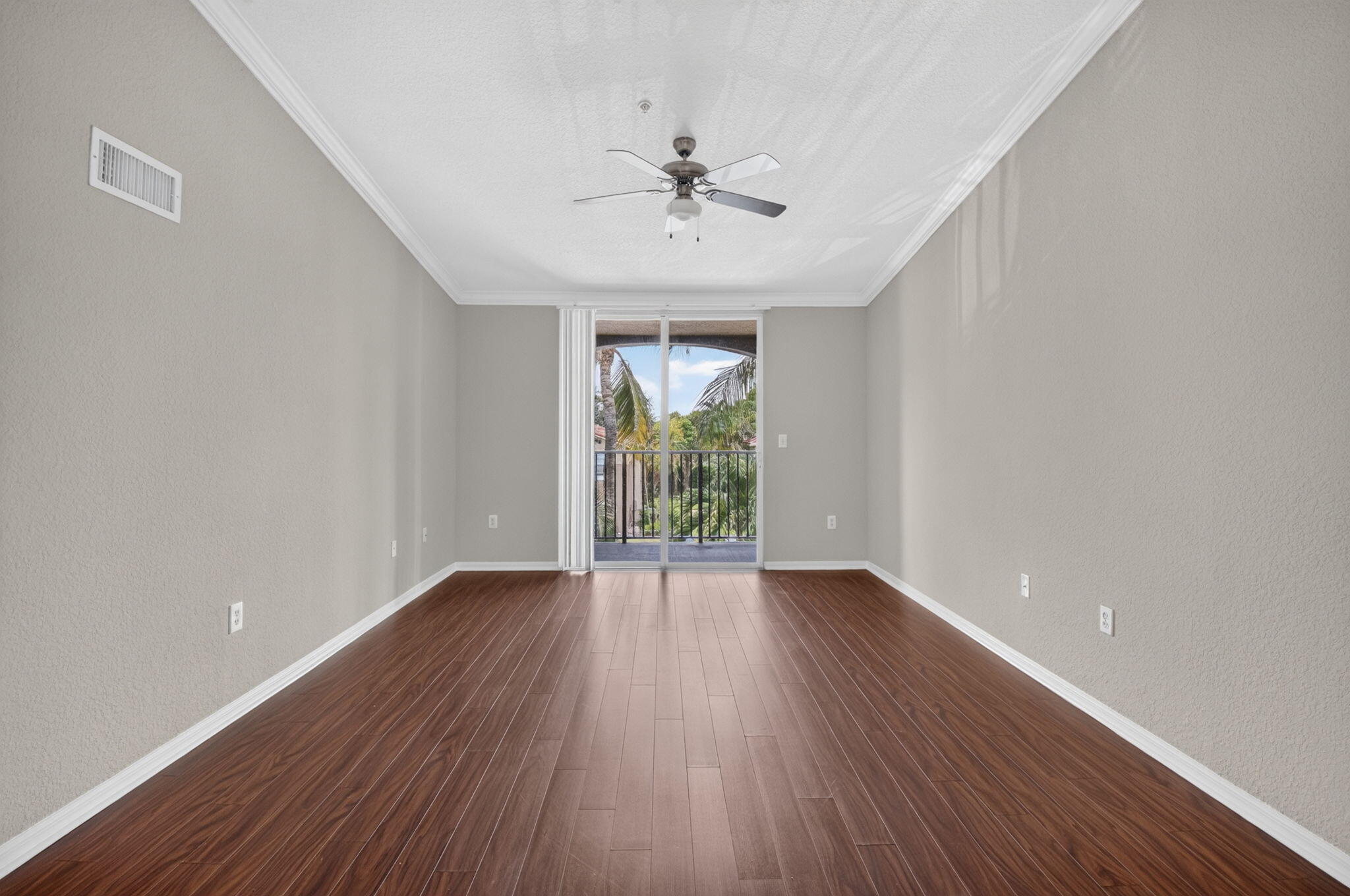 15135 MICHELANGELO Boulevard 303