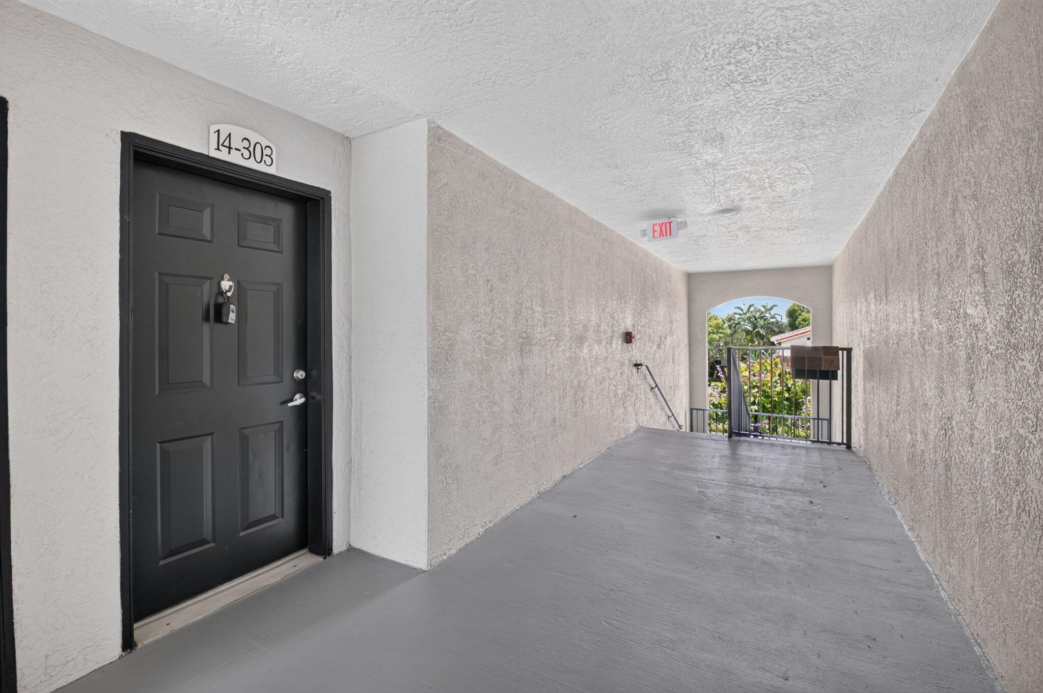 15135 MICHELANGELO Boulevard 303