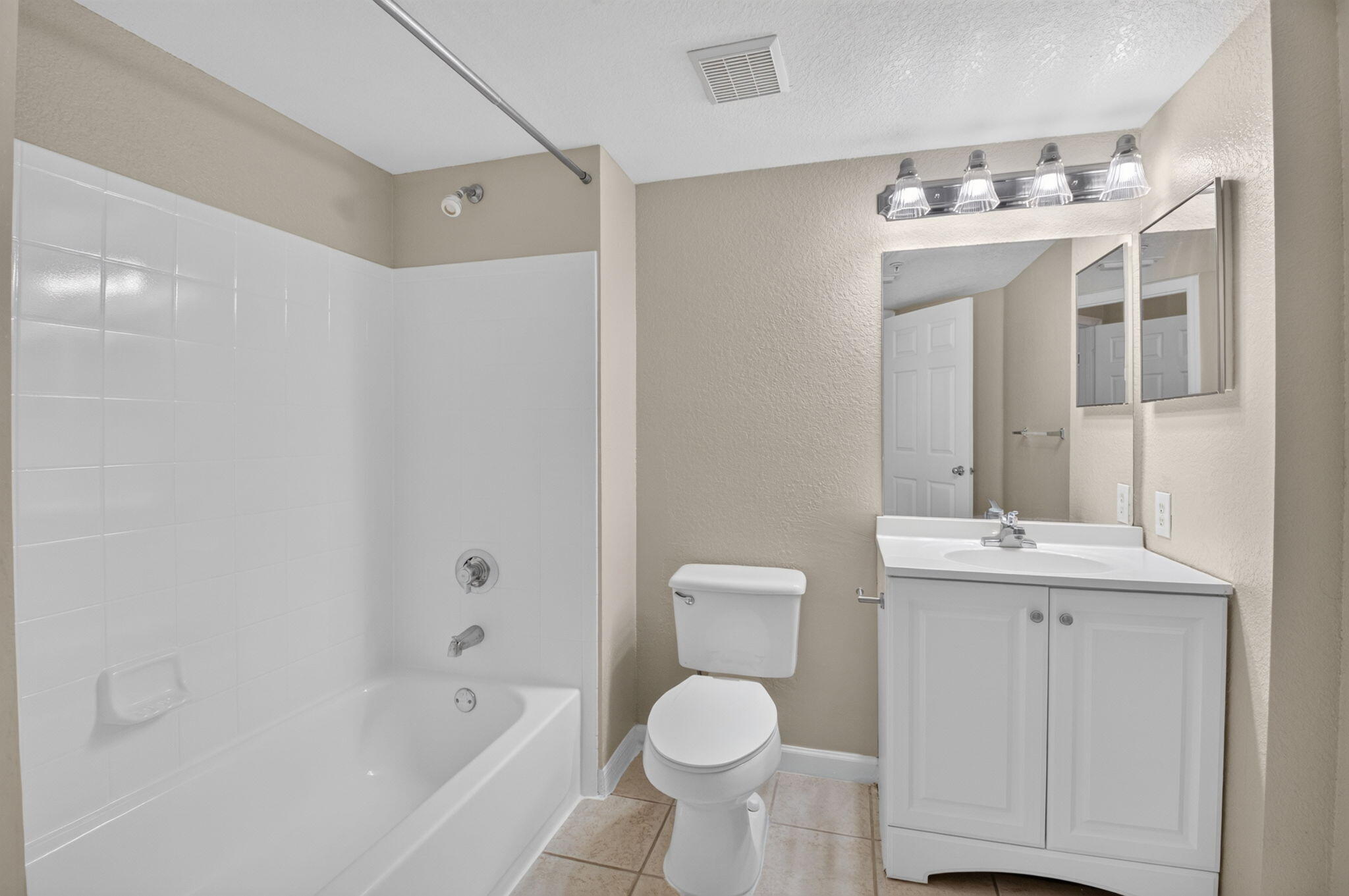 15135 MICHELANGELO Boulevard 303