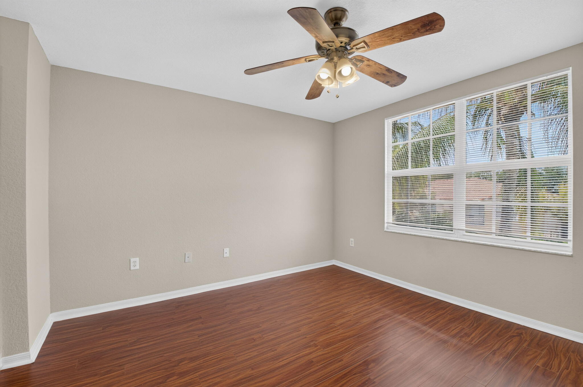 15135 MICHELANGELO Boulevard 303