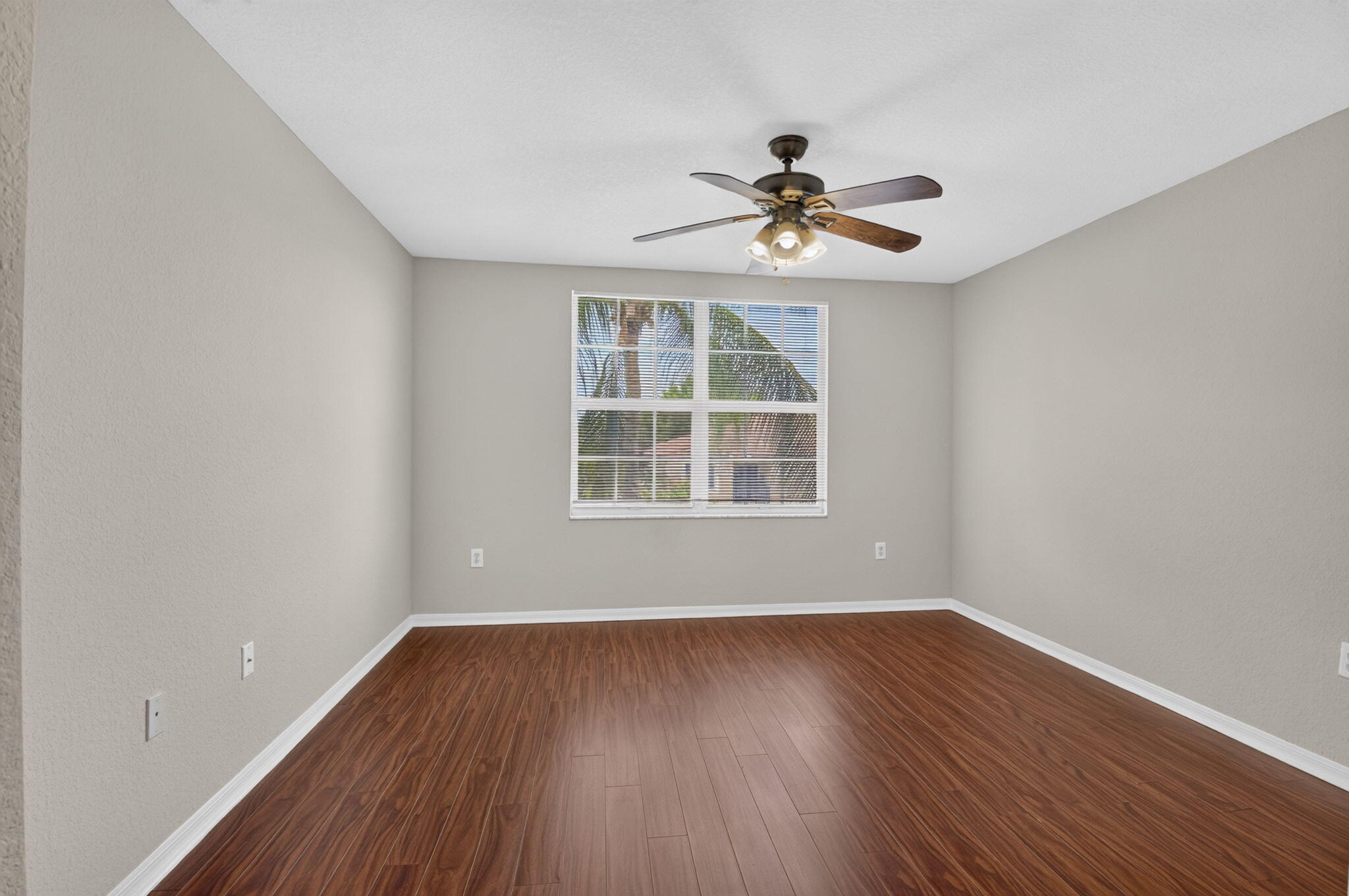 15135 MICHELANGELO Boulevard 303