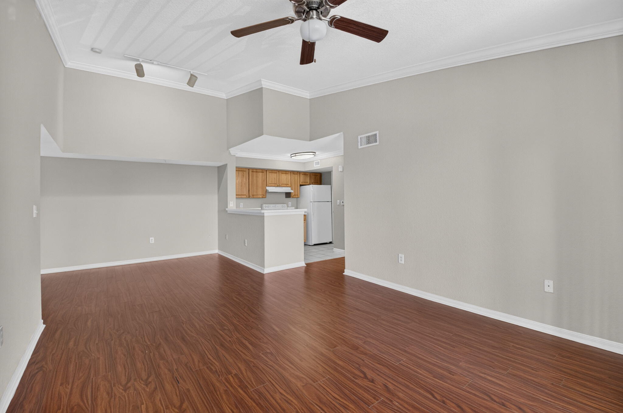 15135 MICHELANGELO Boulevard 303