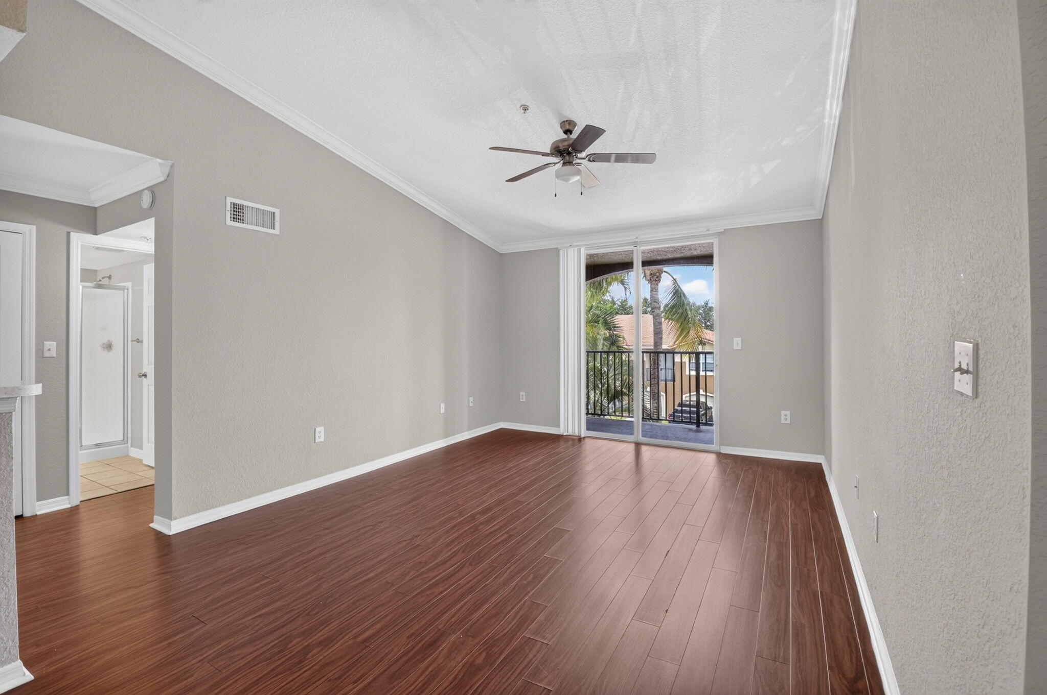 15135 MICHELANGELO Boulevard 303