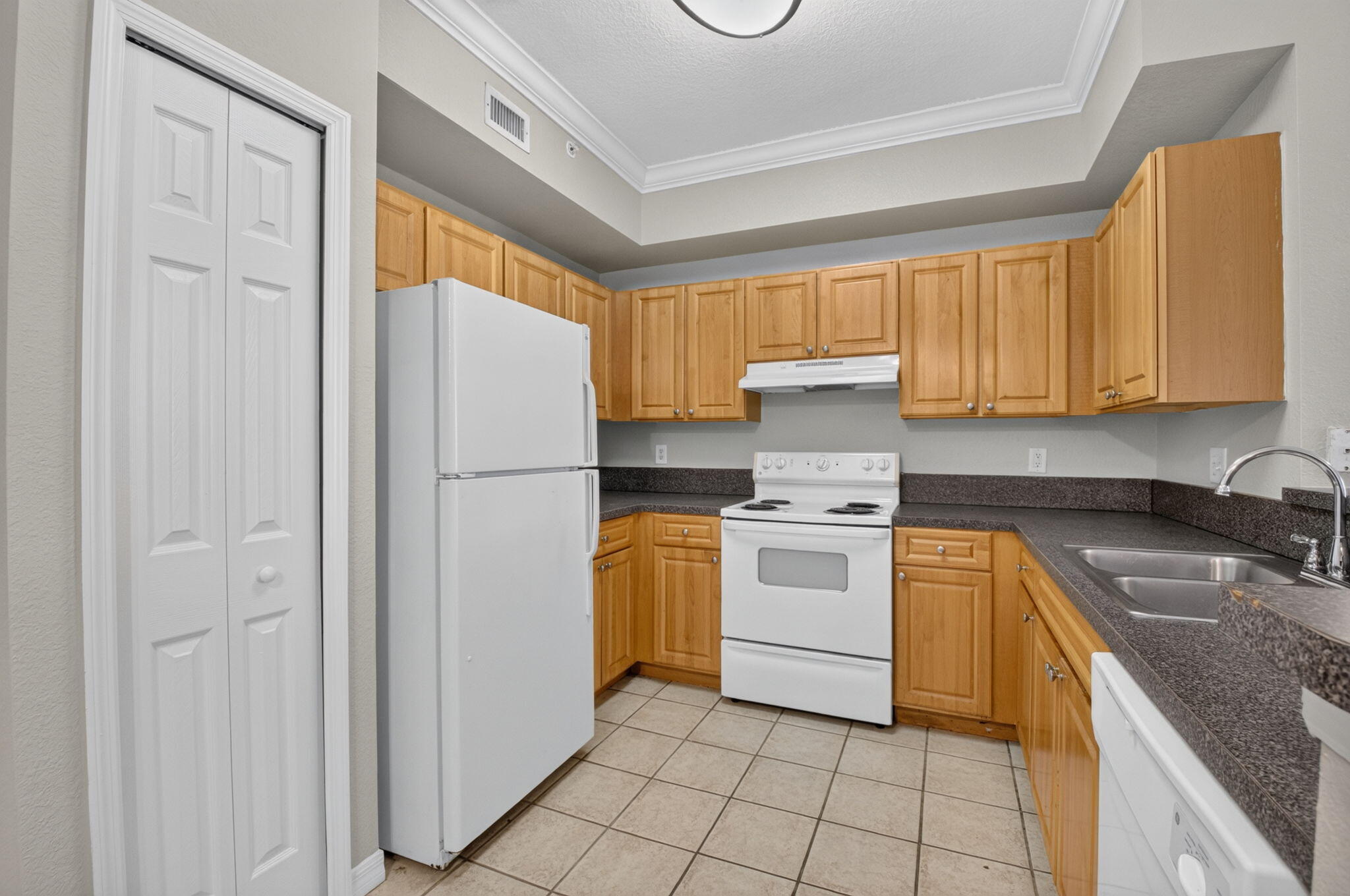 15125 Michelangelo Boulevard 202