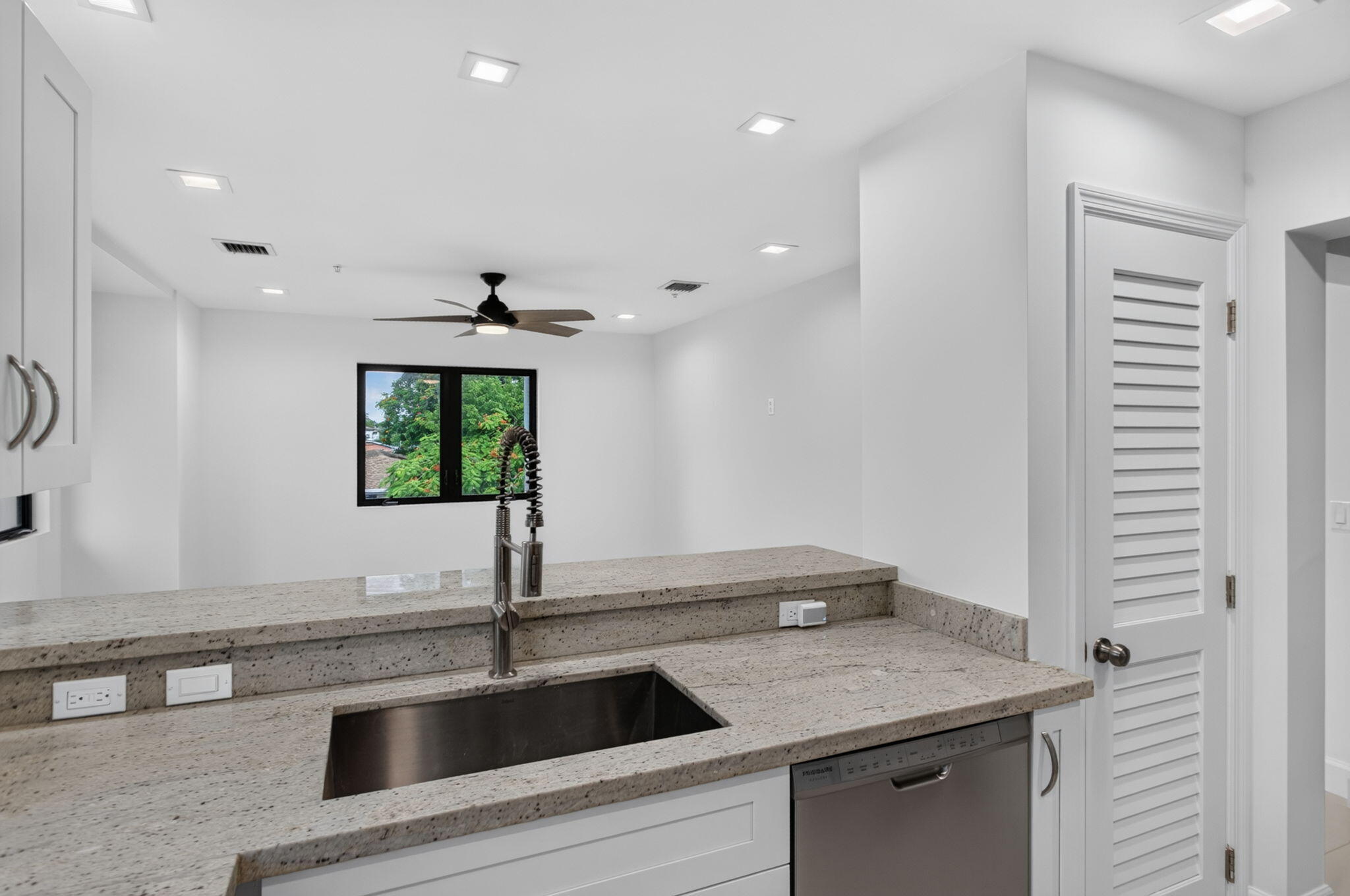 444 NW 41ST Street