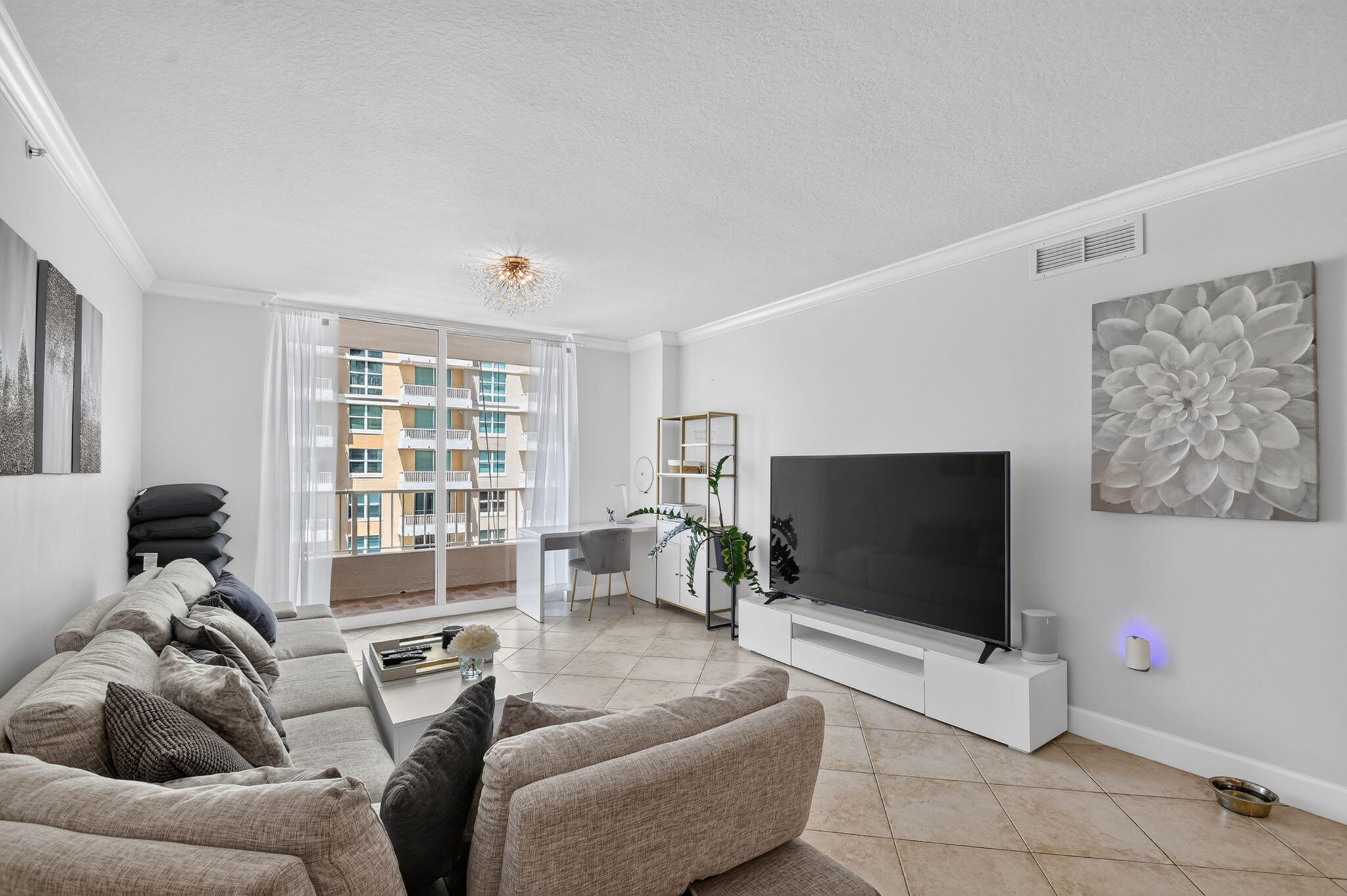 625 Casa Loma Boulevard 1009