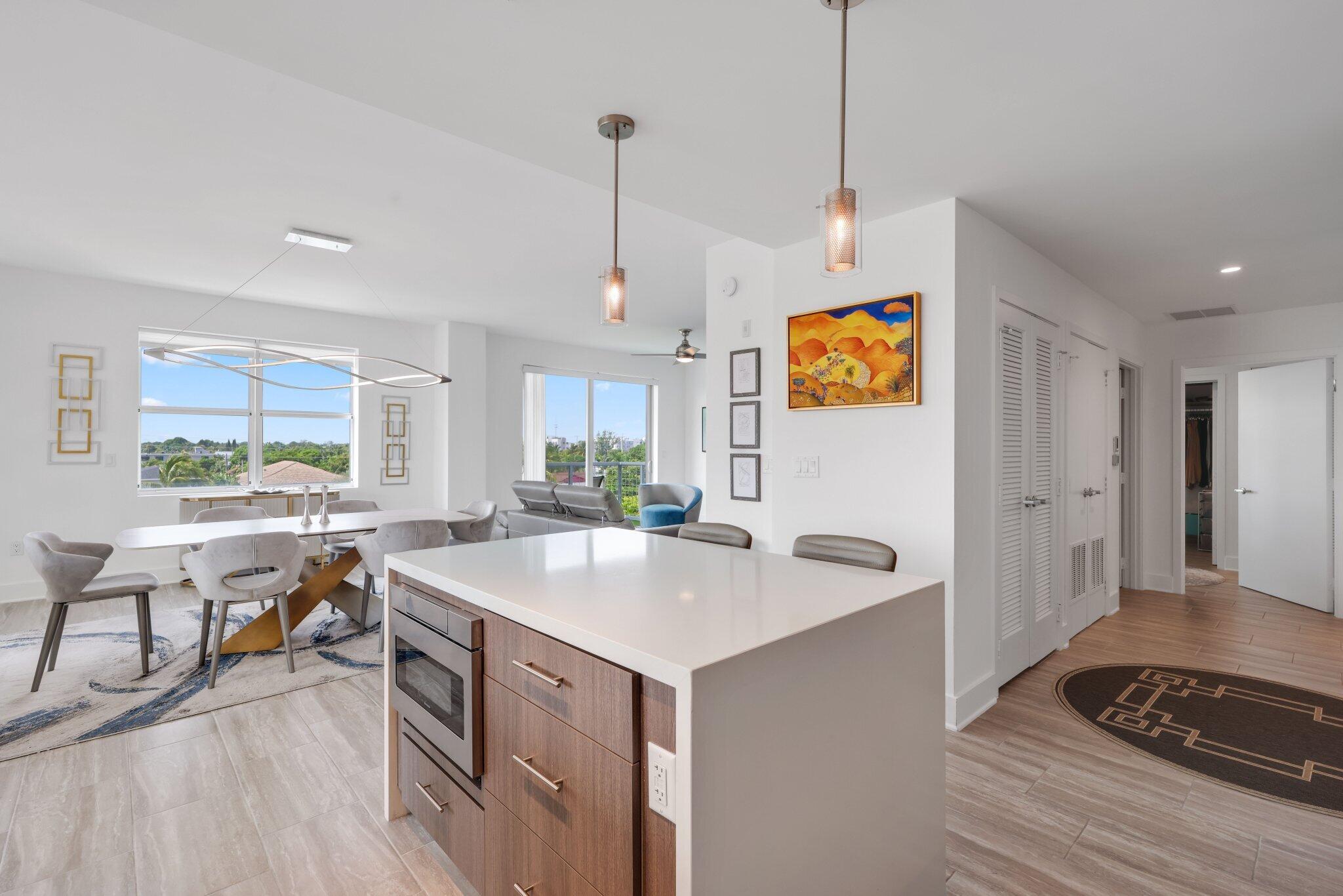 236 SE 5th Avenue 312 Delray Beach Fl Us 33483 B26087391